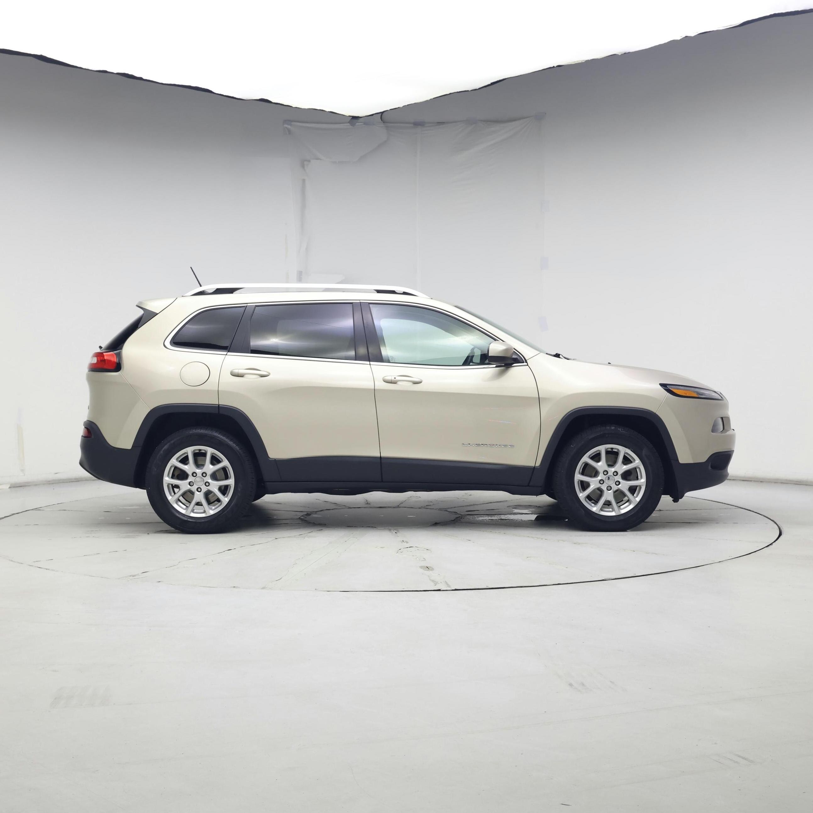 Thumbnail: 2014 Jeep Cherokee - 7