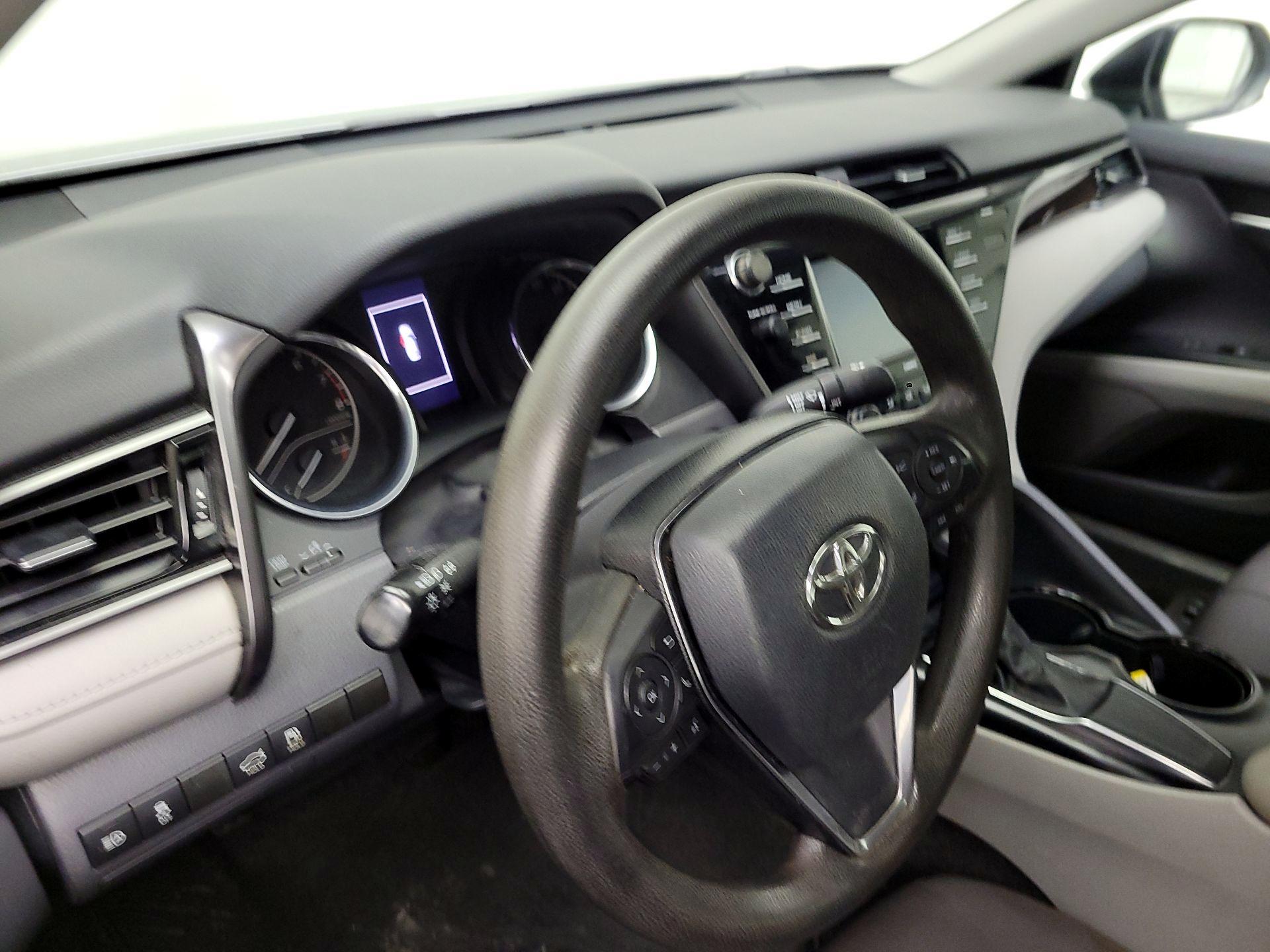 Thumbnail: 2020 Toyota Camry - 9