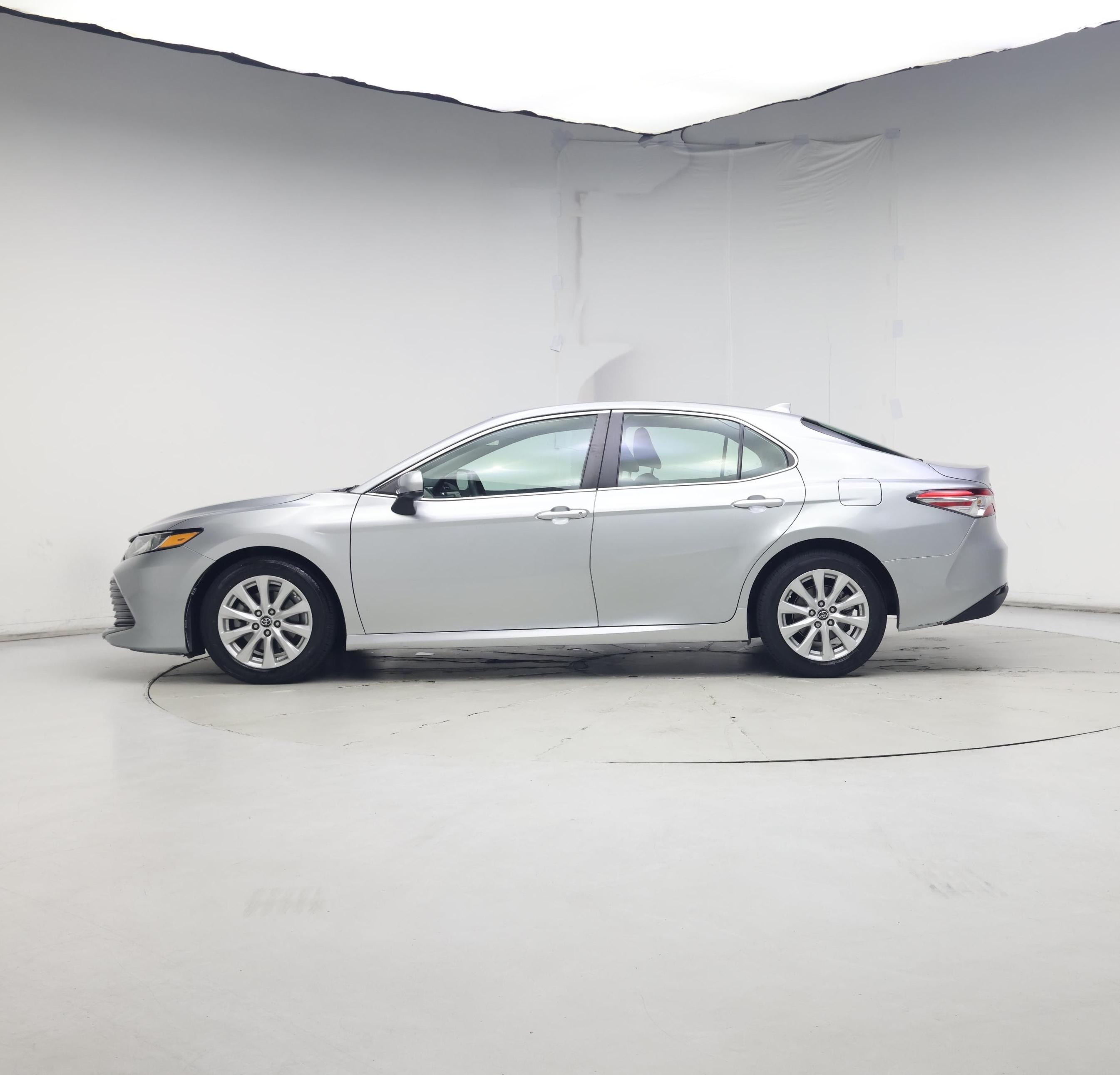 Thumbnail: 2020 Toyota Camry - 3