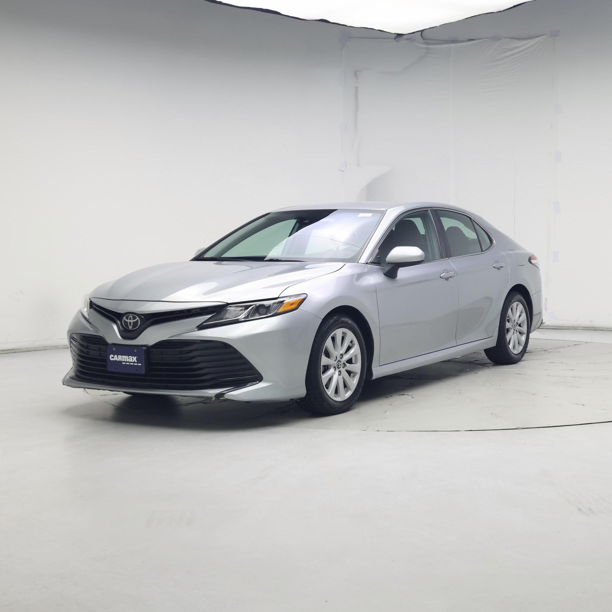 Thumbnail: 2020 Toyota Camry - 4