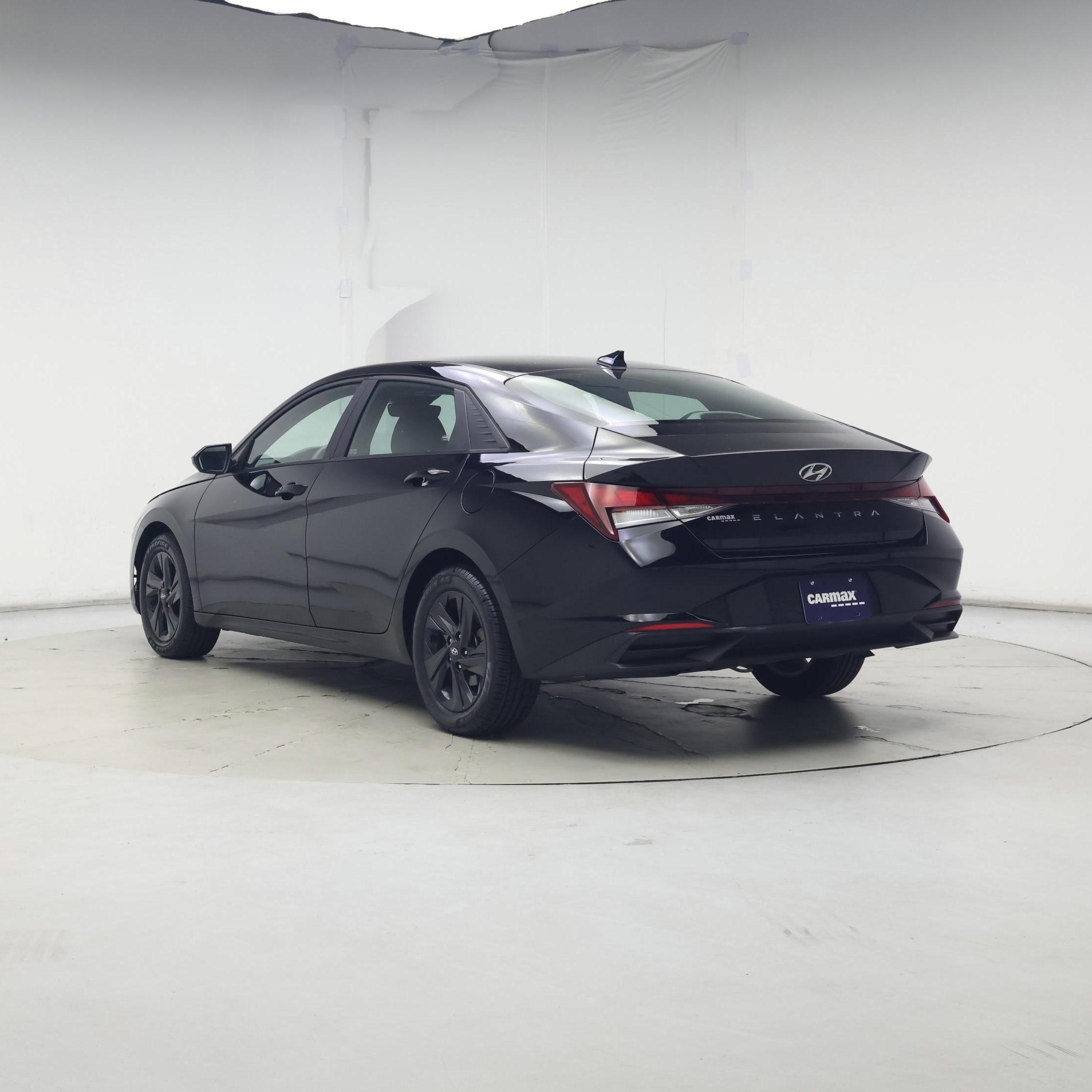 Thumbnail: 2023 Hyundai Elantra - 2