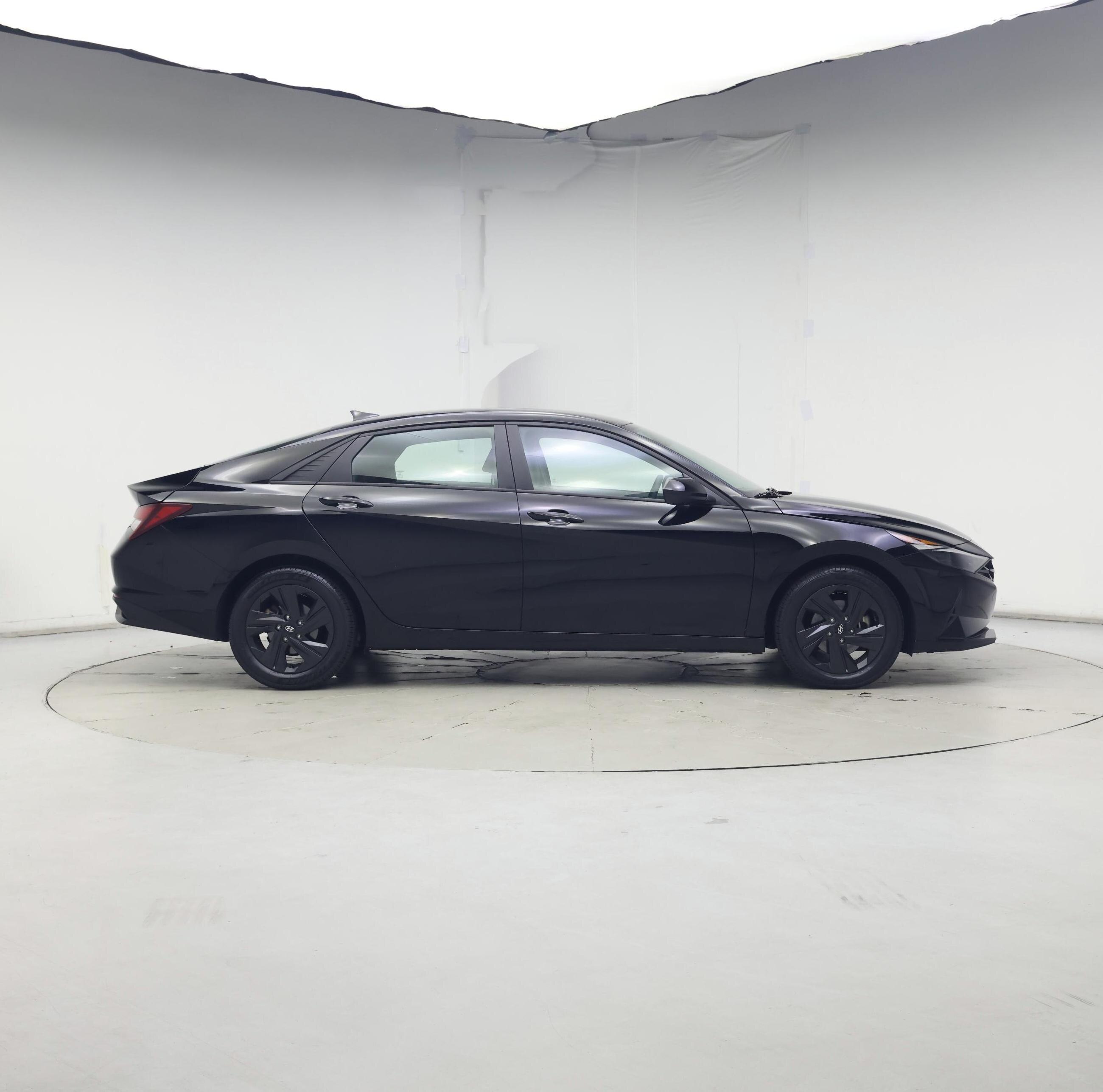 Thumbnail: 2023 Hyundai Elantra - 7