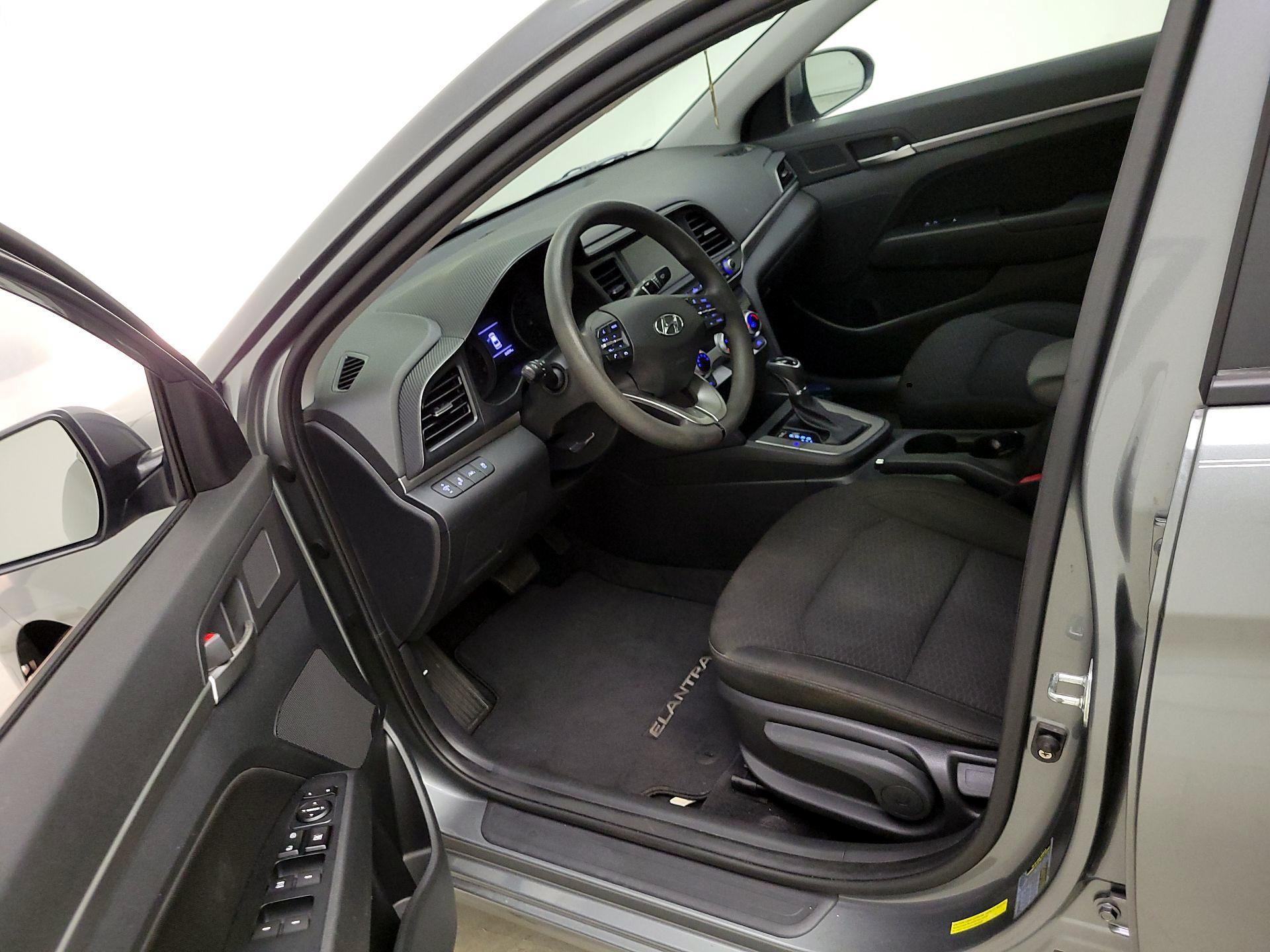 Thumbnail: 2019 Hyundai Elantra - 11