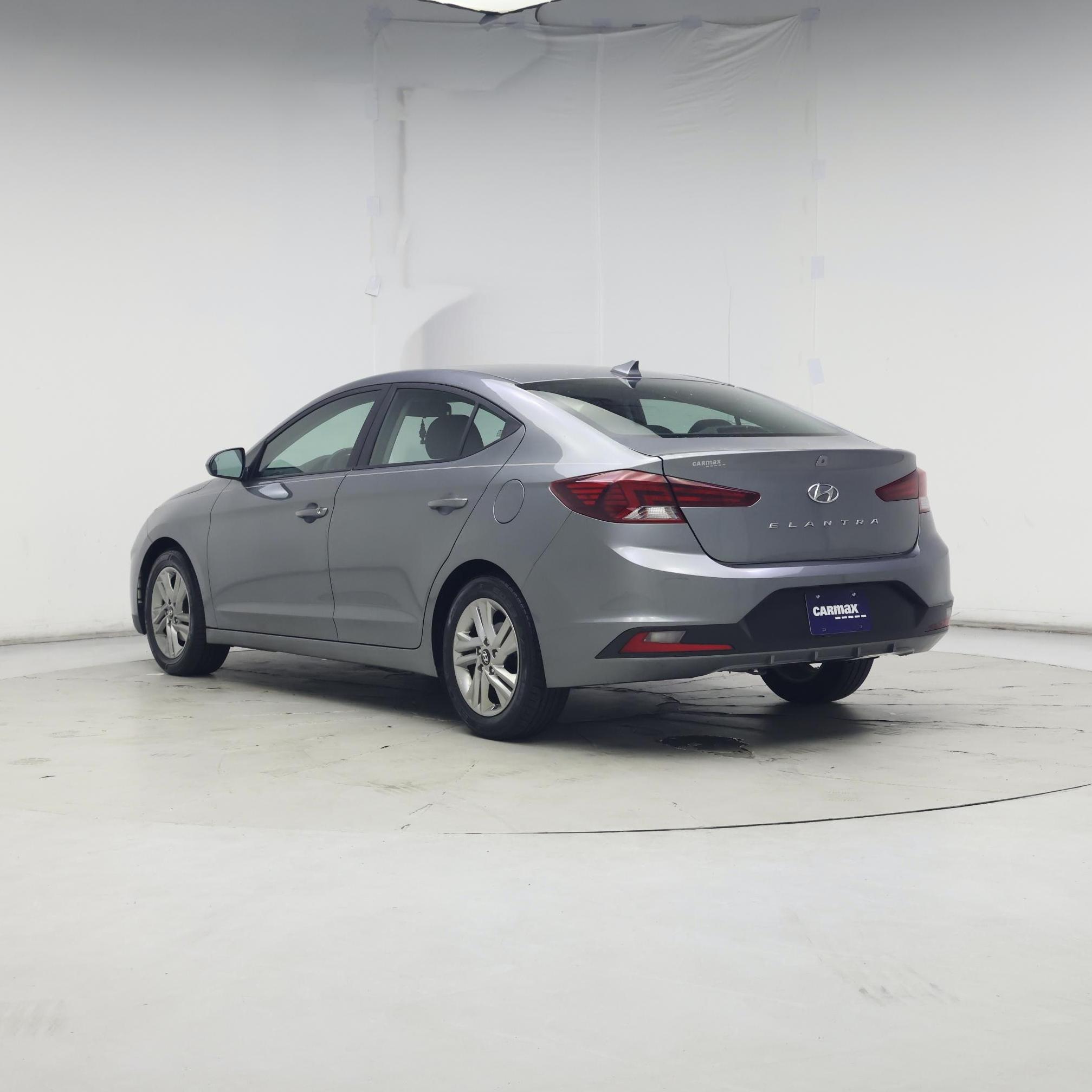 Thumbnail: 2019 Hyundai Elantra - 2