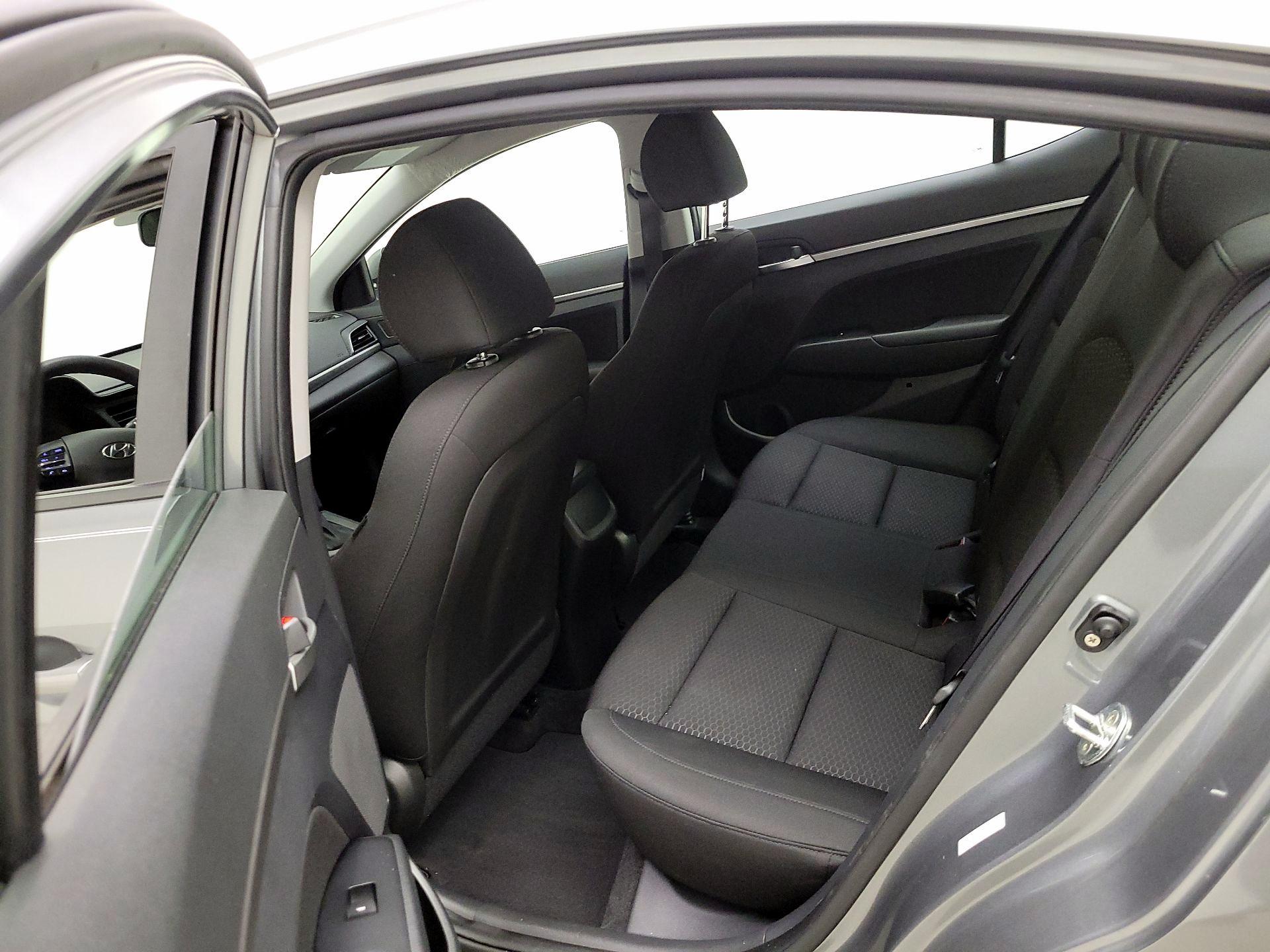 Thumbnail: 2019 Hyundai Elantra - 19
