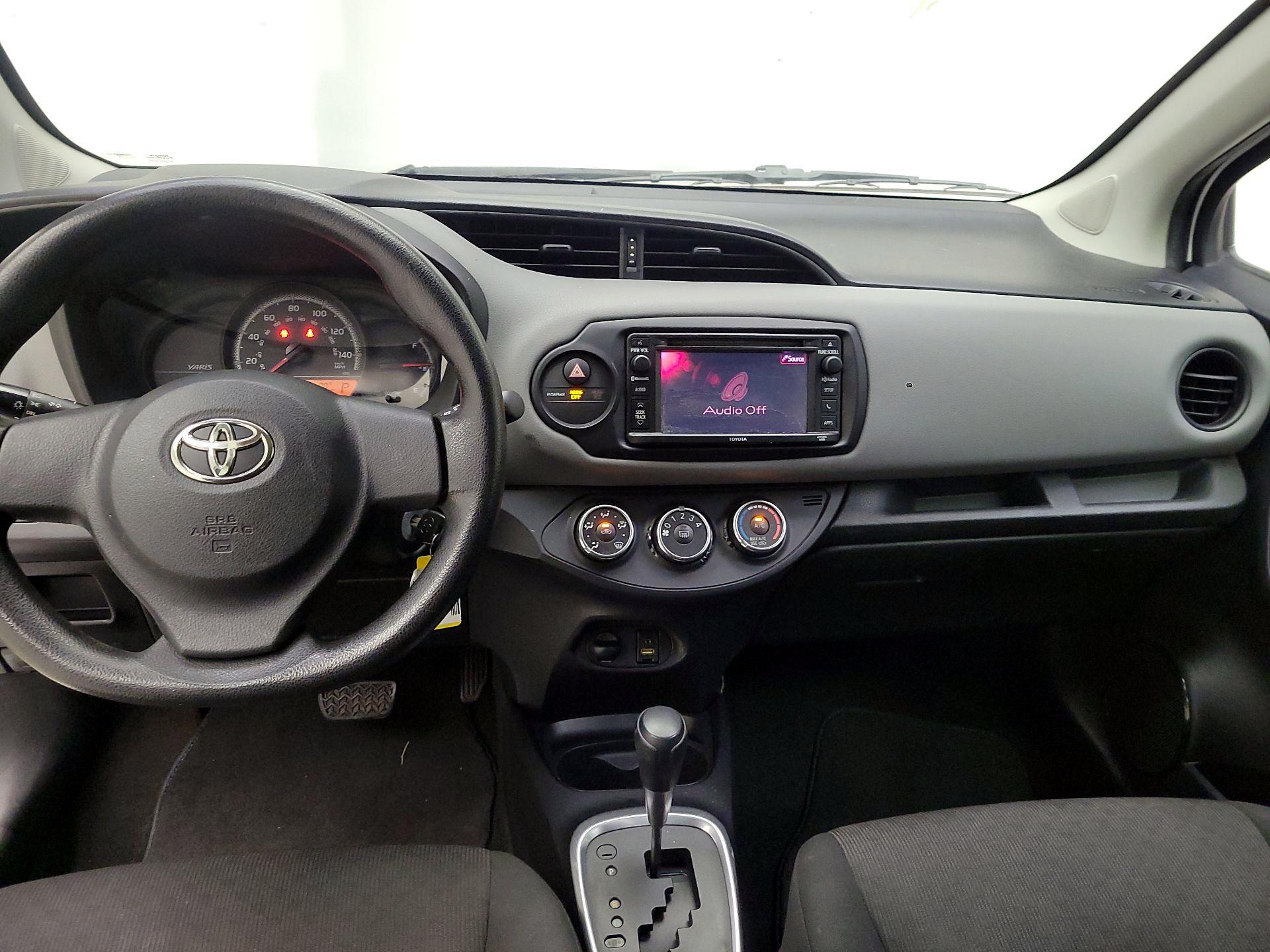 Thumbnail: 2015 Toyota Yaris - 9
