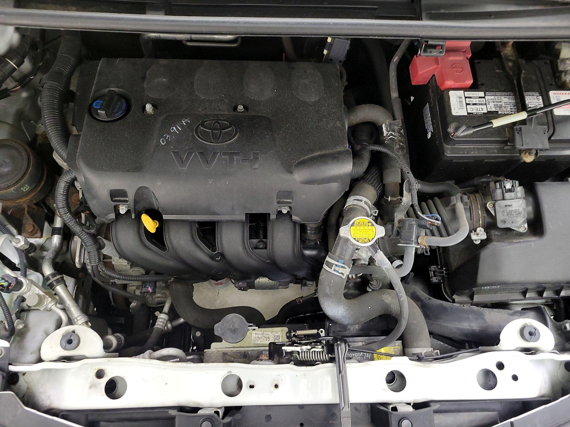 Thumbnail: 2015 Toyota Yaris - 20