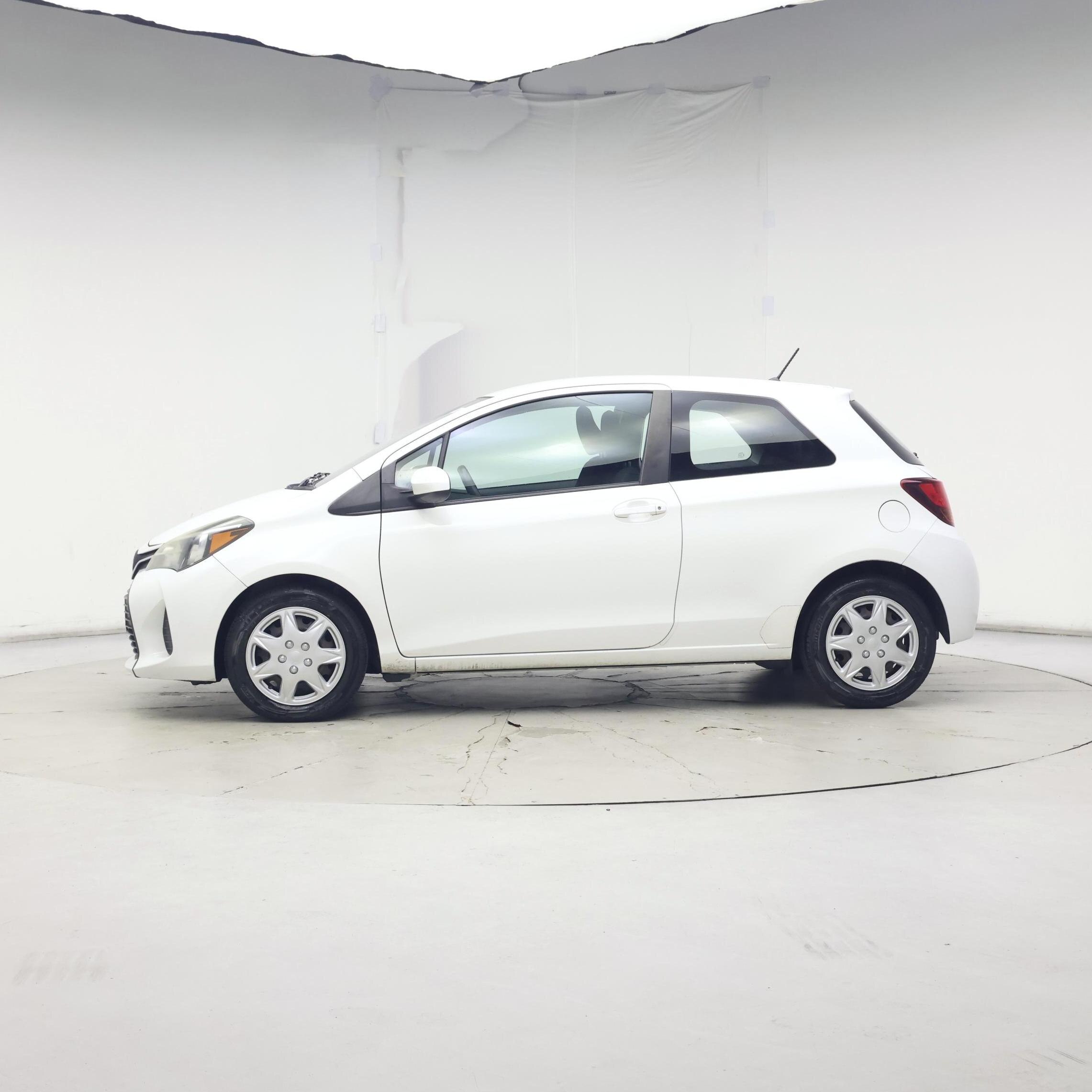 Thumbnail: 2015 Toyota Yaris - 3