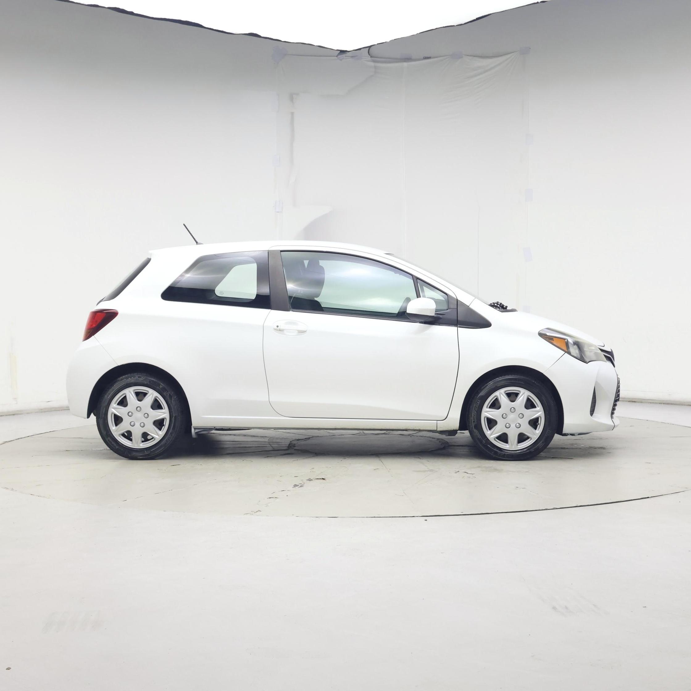 Thumbnail: 2015 Toyota Yaris - 7