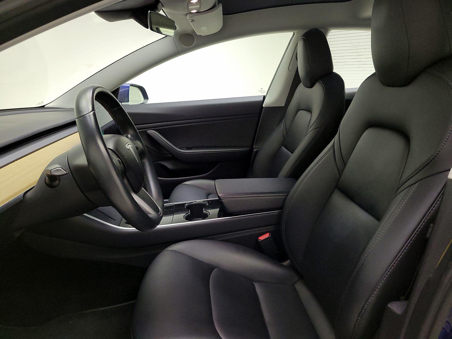 Thumbnail: 2018 Tesla Model 3 - 11
