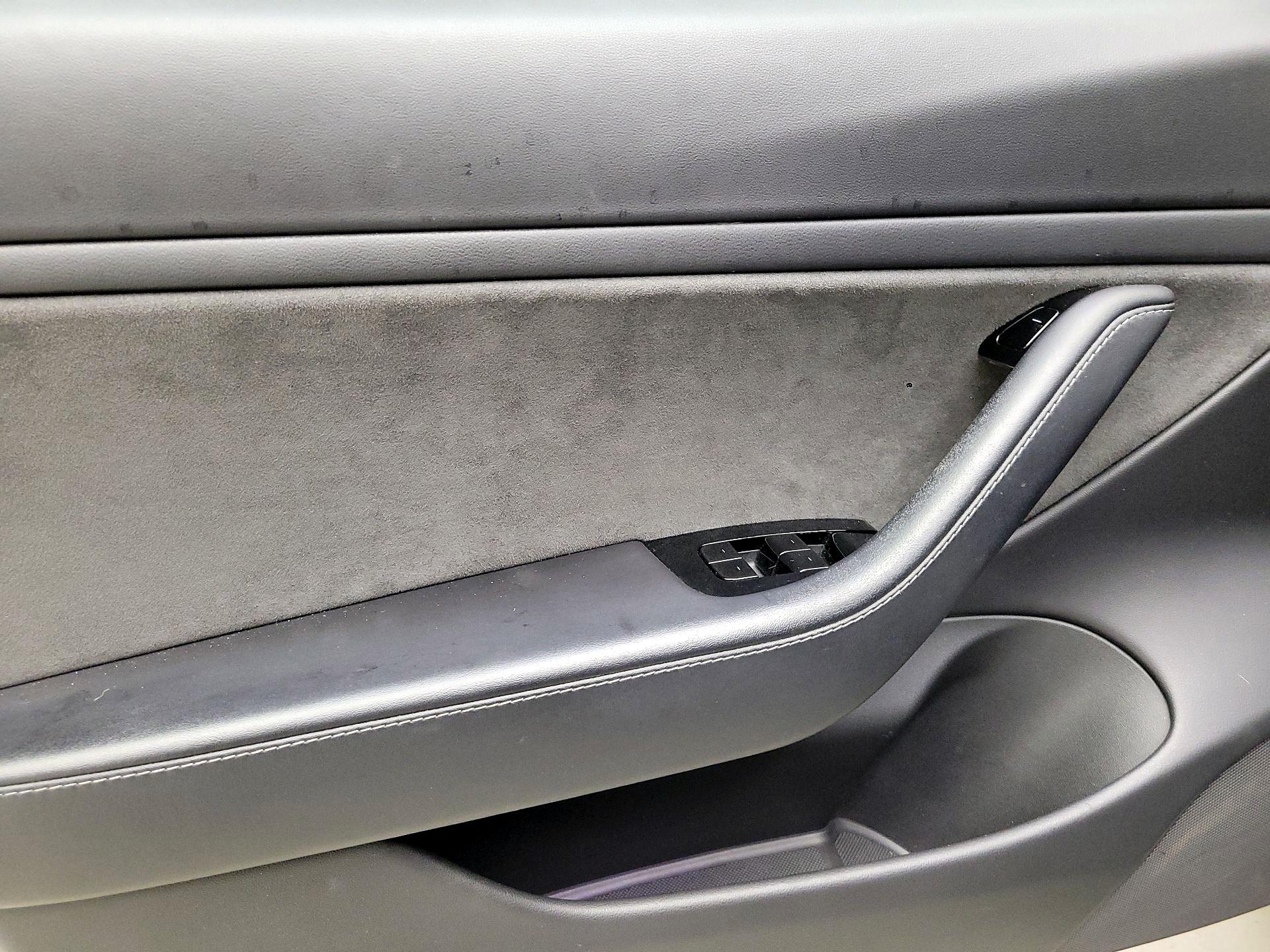 Thumbnail: 2018 Tesla Model 3 - 12