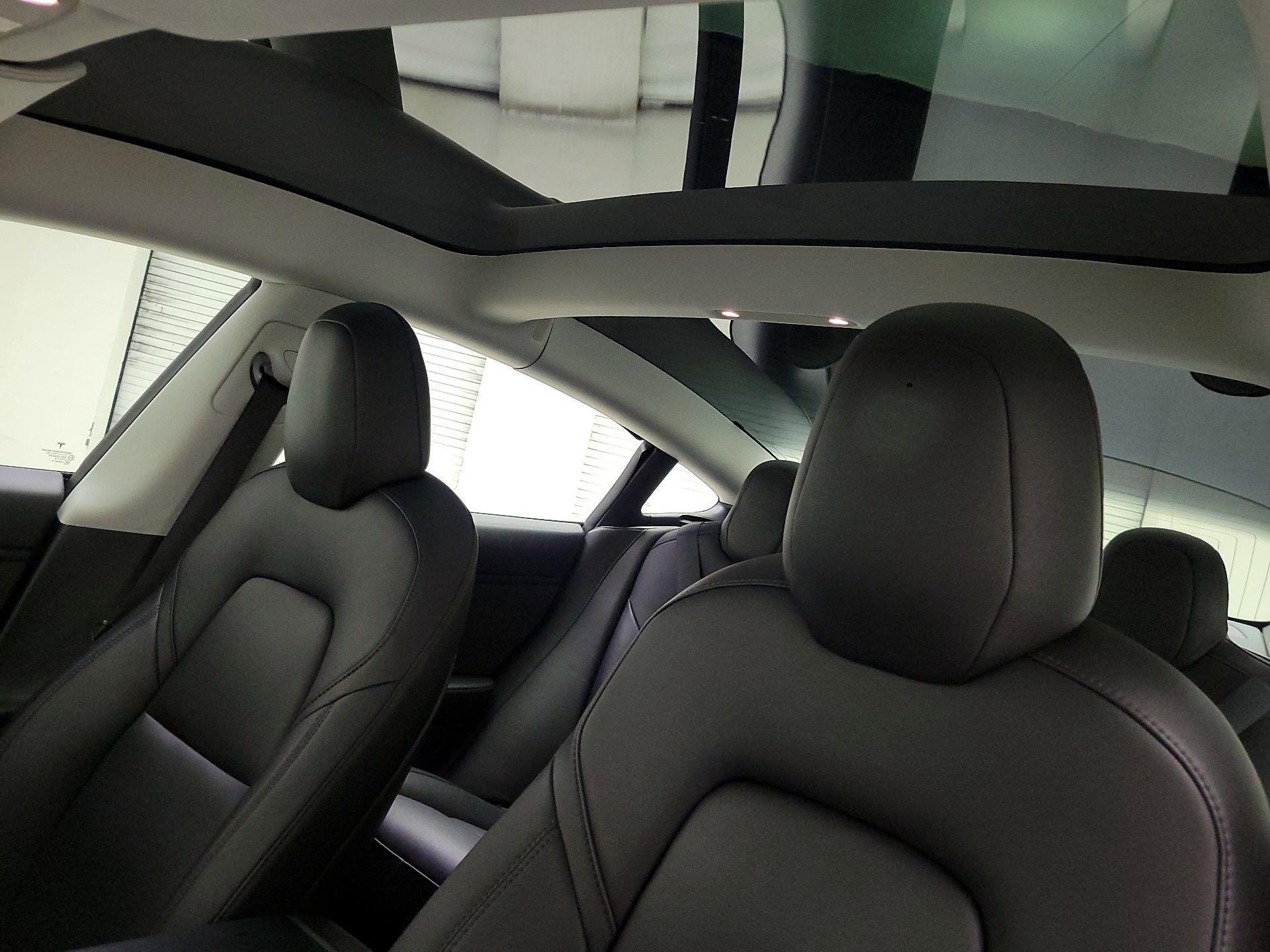 Thumbnail: 2018 Tesla Model 3 - 19