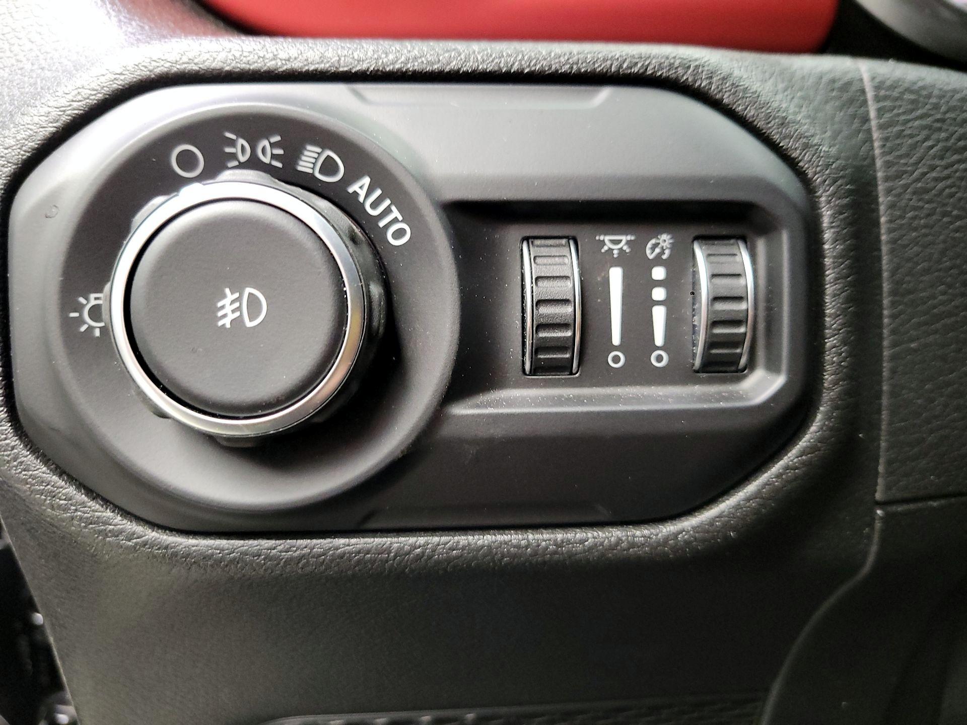Thumbnail: 2020 Jeep Wrangler - 13