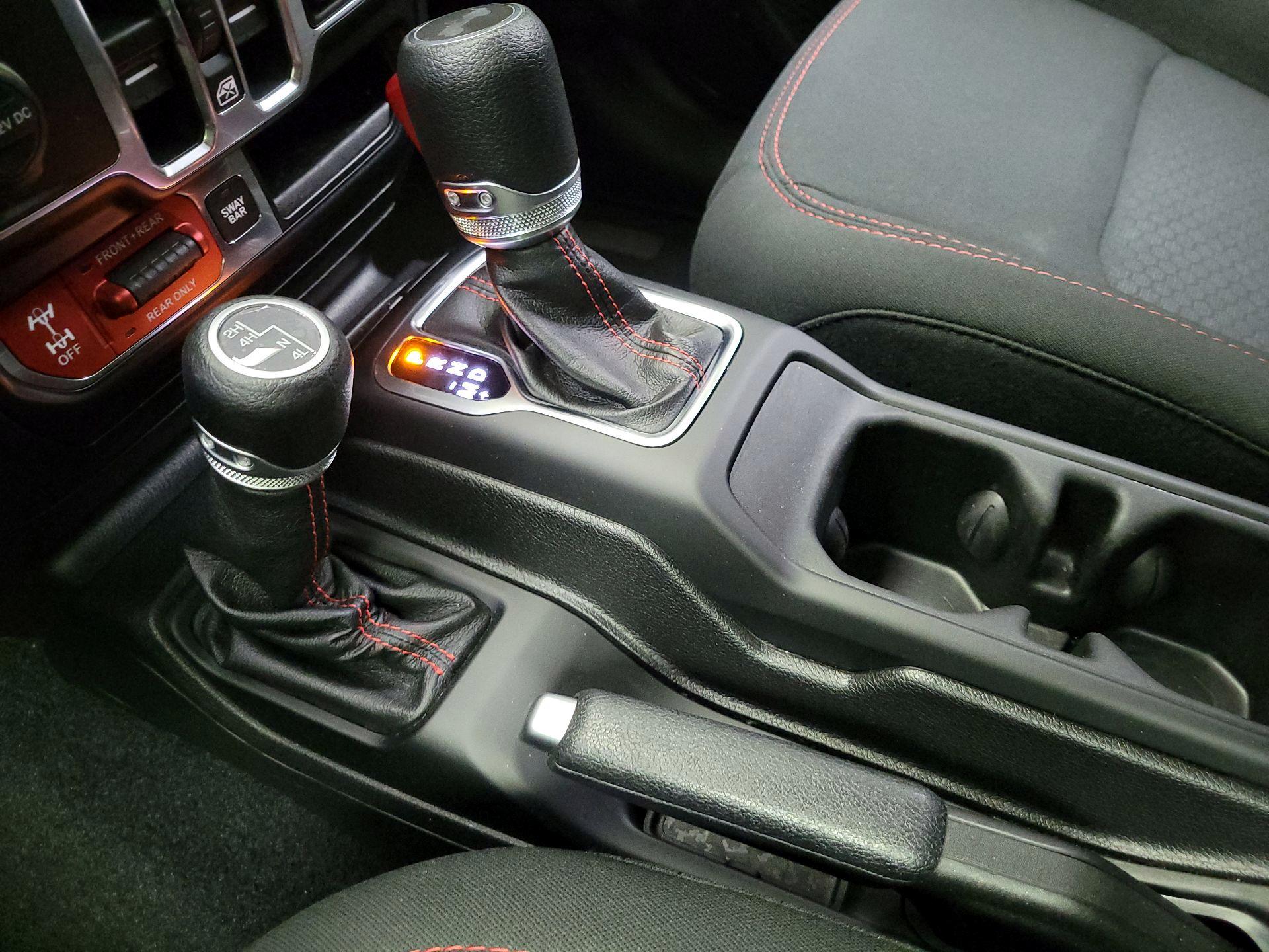 Thumbnail: 2020 Jeep Wrangler - 17