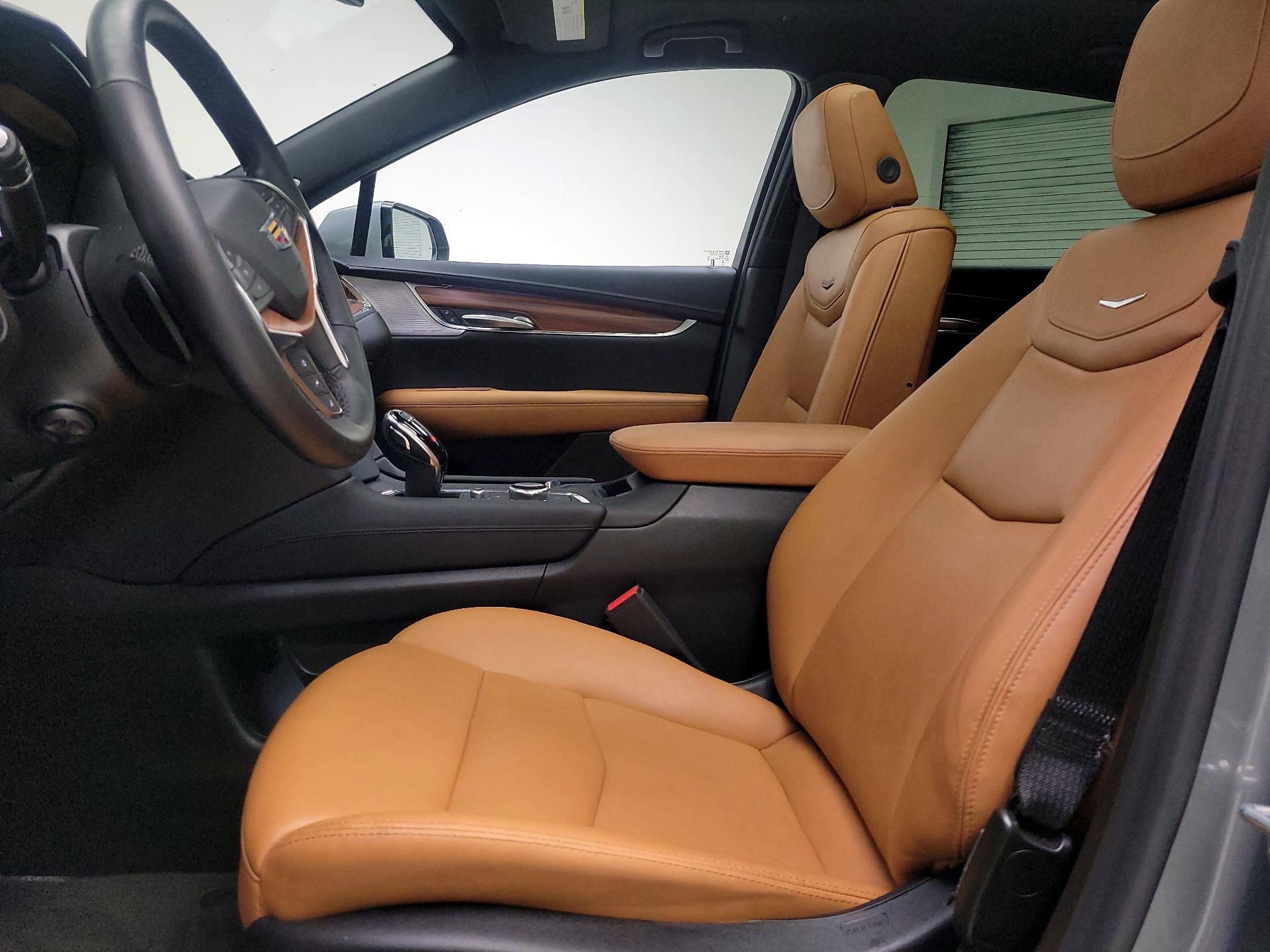 Thumbnail: 2024 Cadillac XT5 - 11