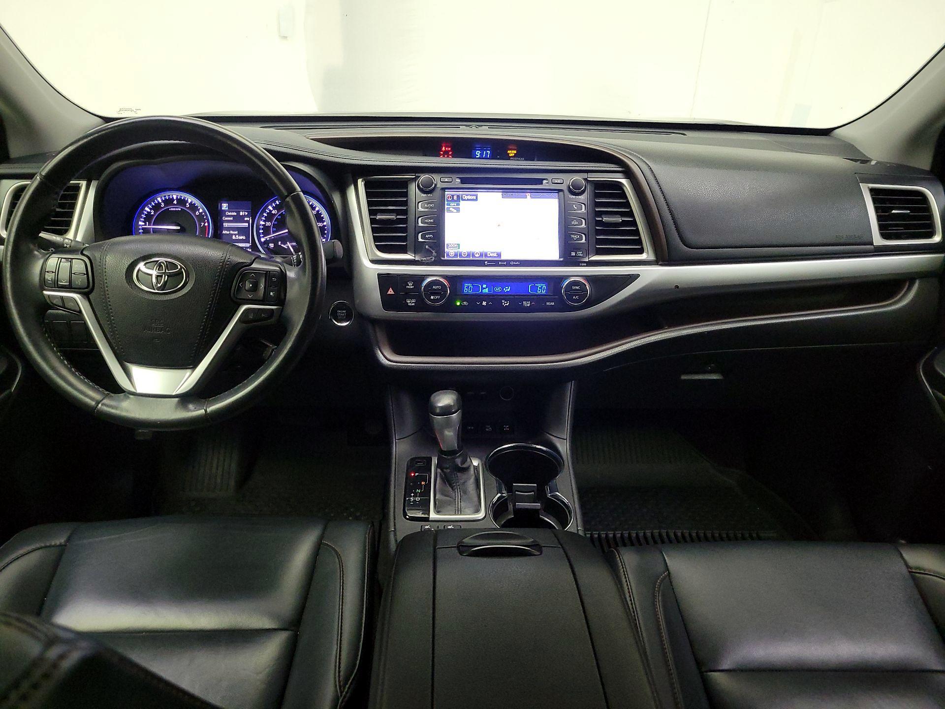 Thumbnail: 2019 Toyota Highlander - 9
