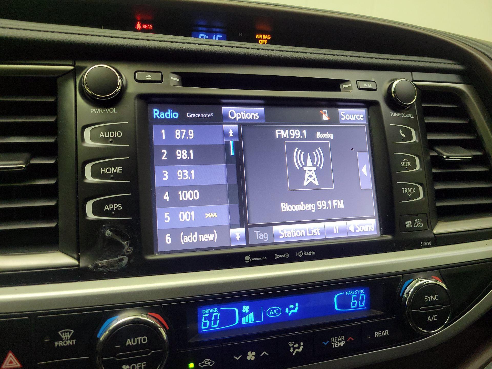 Thumbnail: 2019 Toyota Highlander - 16
