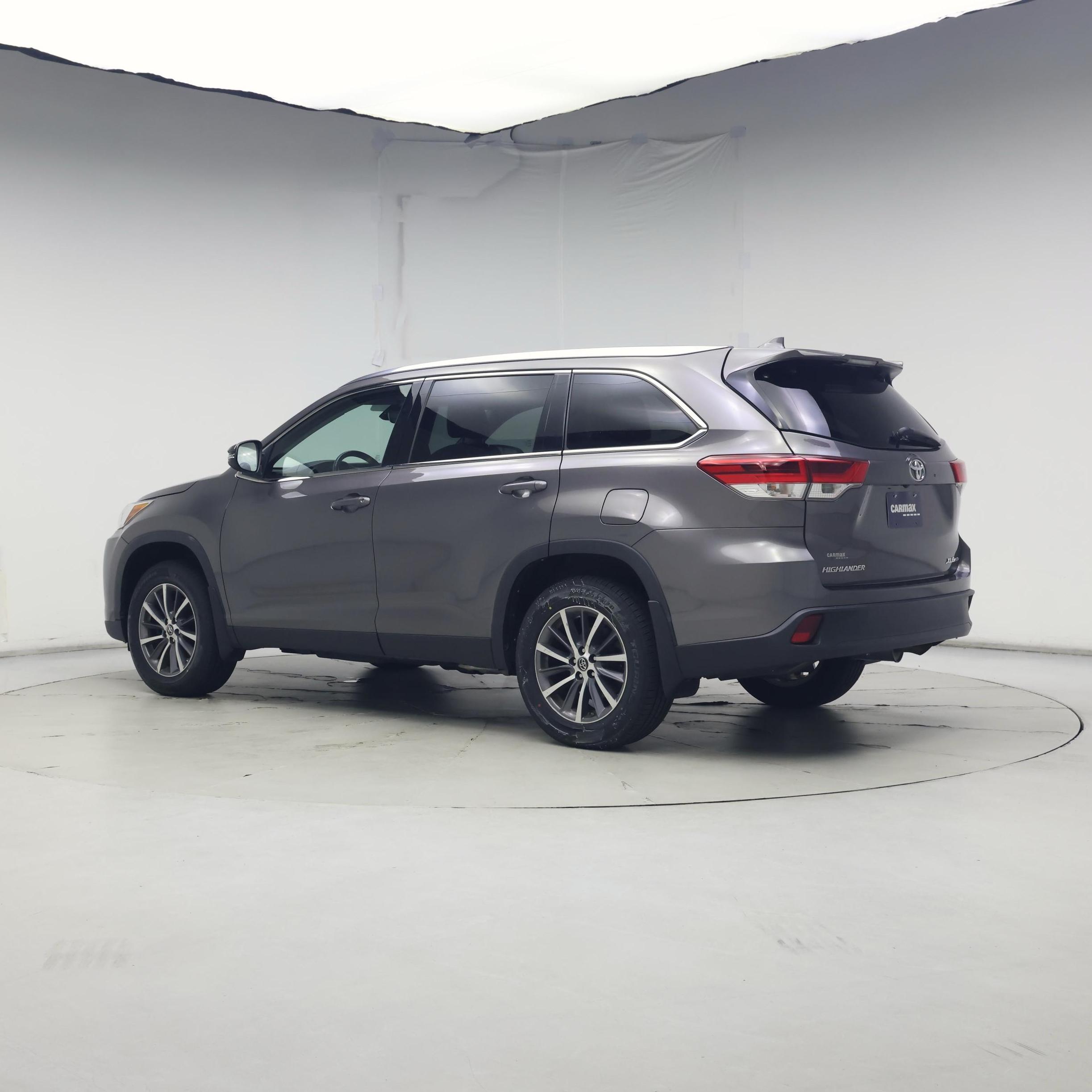 Thumbnail: 2019 Toyota Highlander - 2