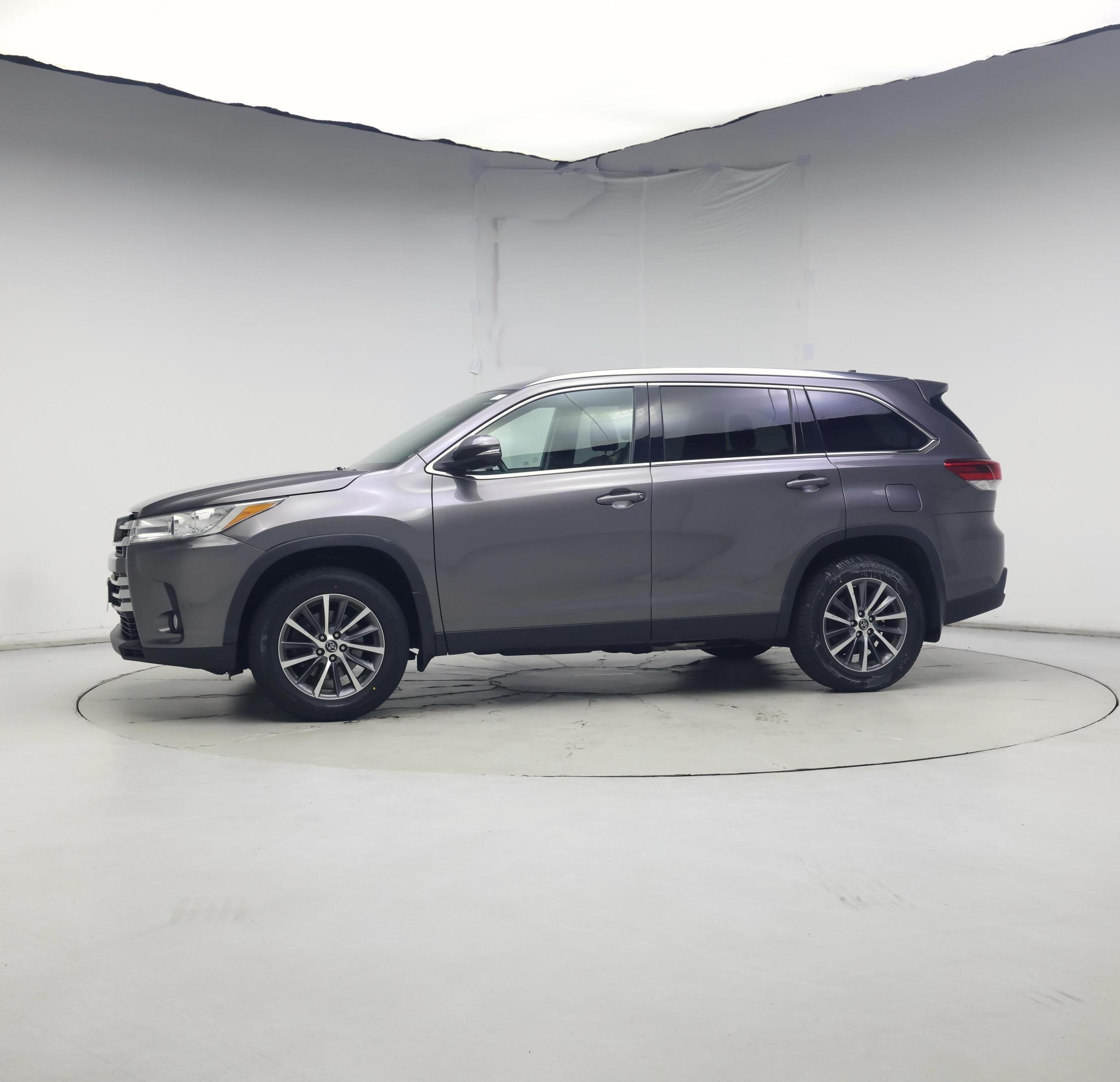 Thumbnail: 2019 Toyota Highlander - 3
