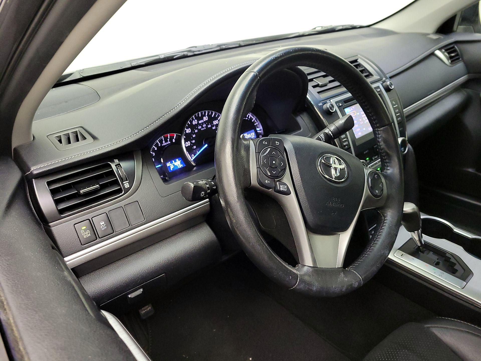 Thumbnail: 2013 Toyota Camry - 9