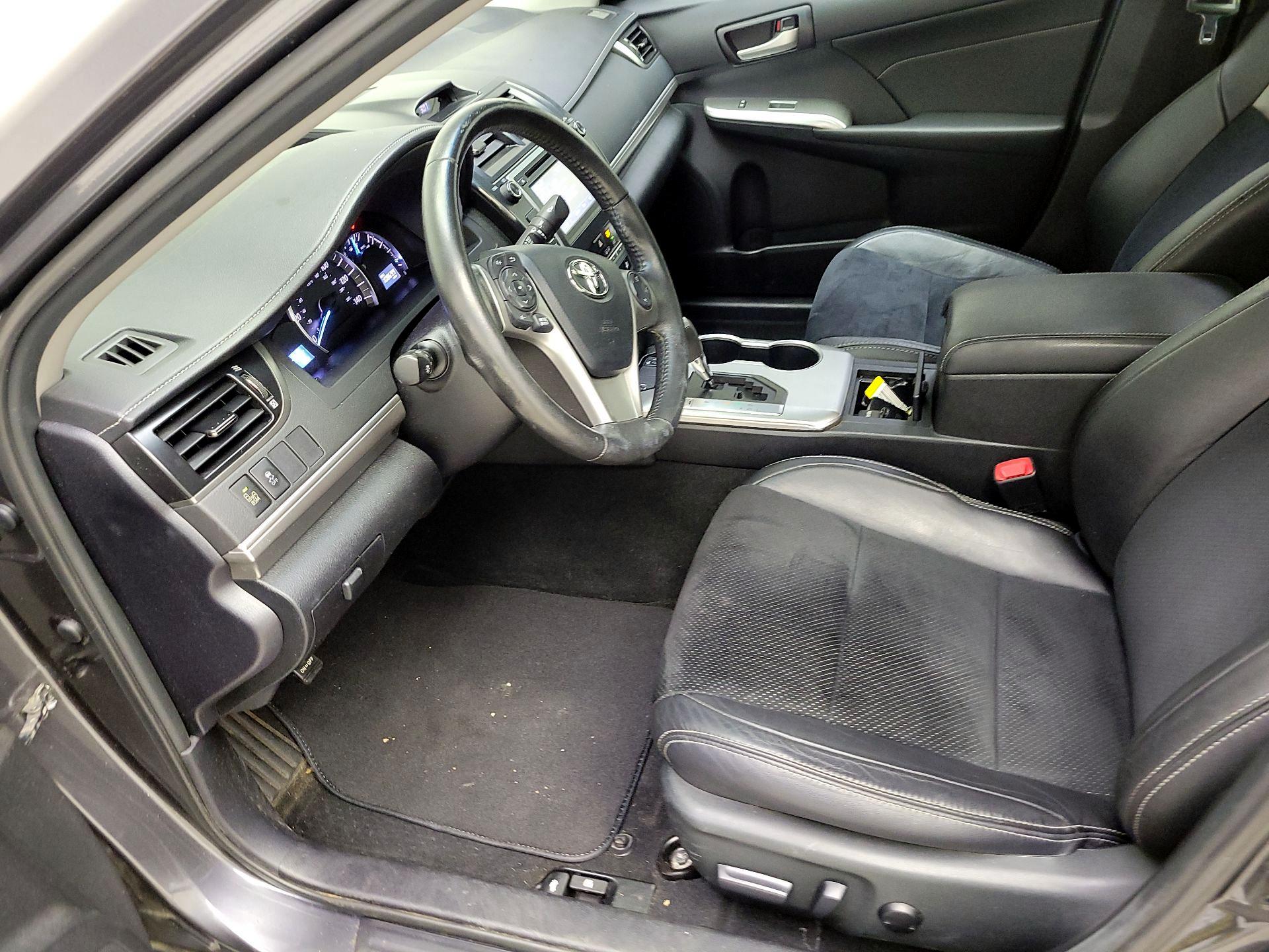 Thumbnail: 2013 Toyota Camry - 11