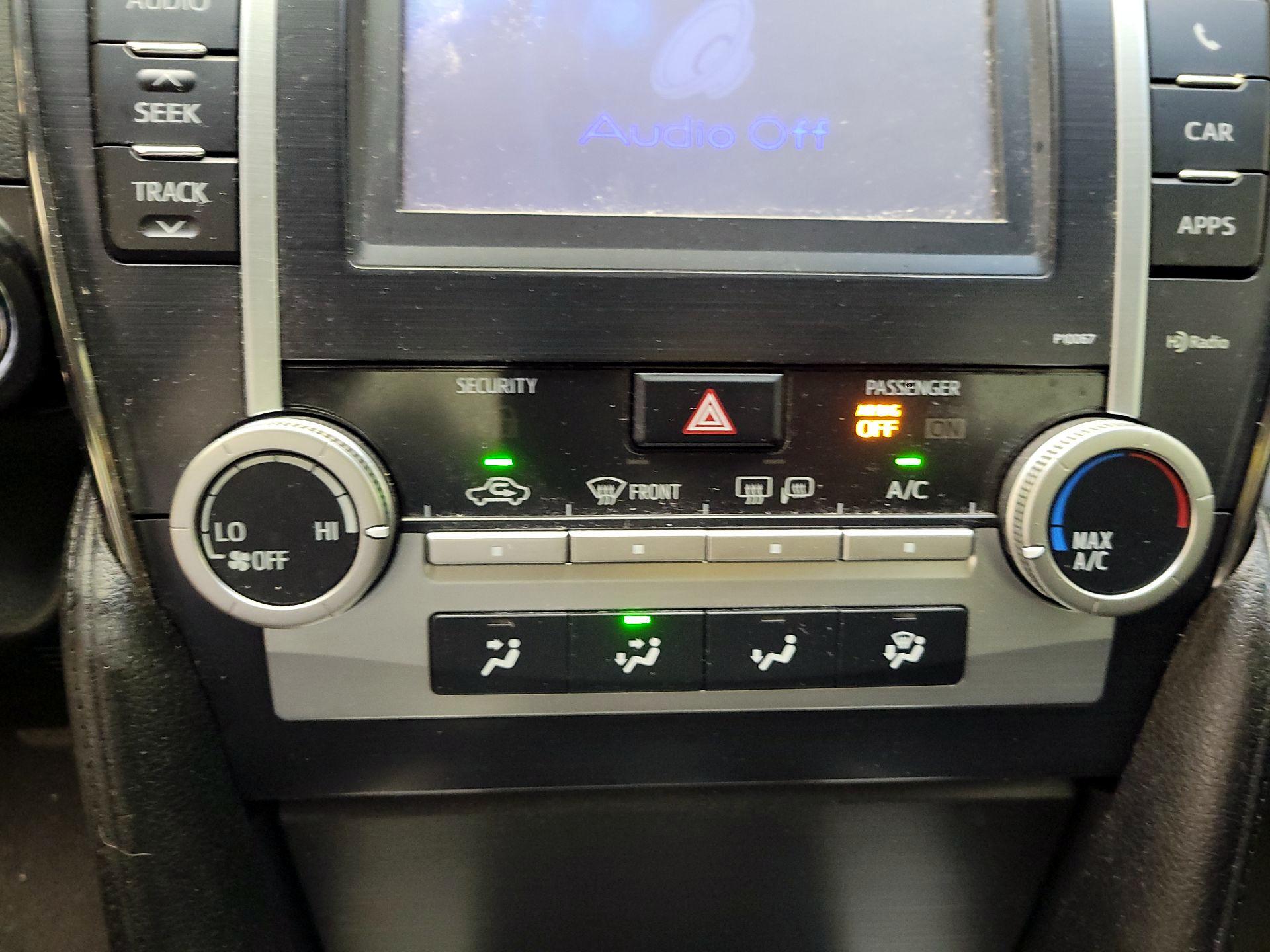 Thumbnail: 2013 Toyota Camry - 16
