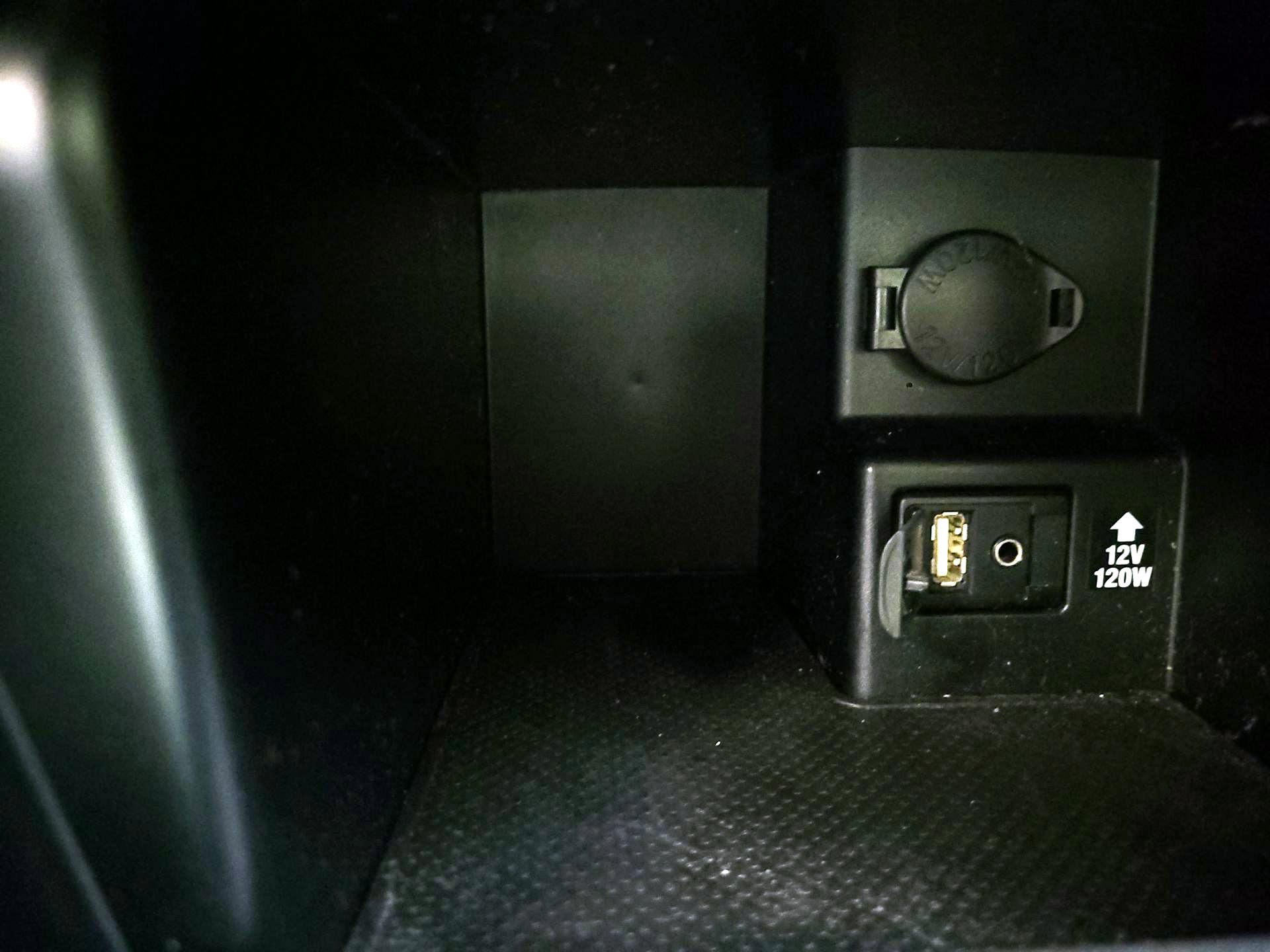 Thumbnail: 2013 Toyota Camry - 18