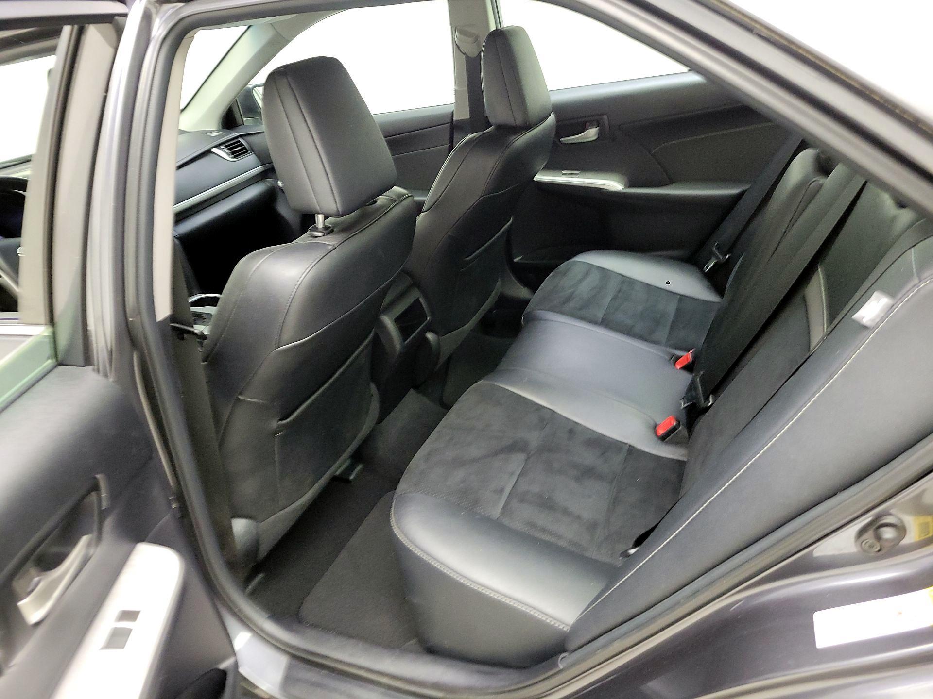 Thumbnail: 2013 Toyota Camry - 19