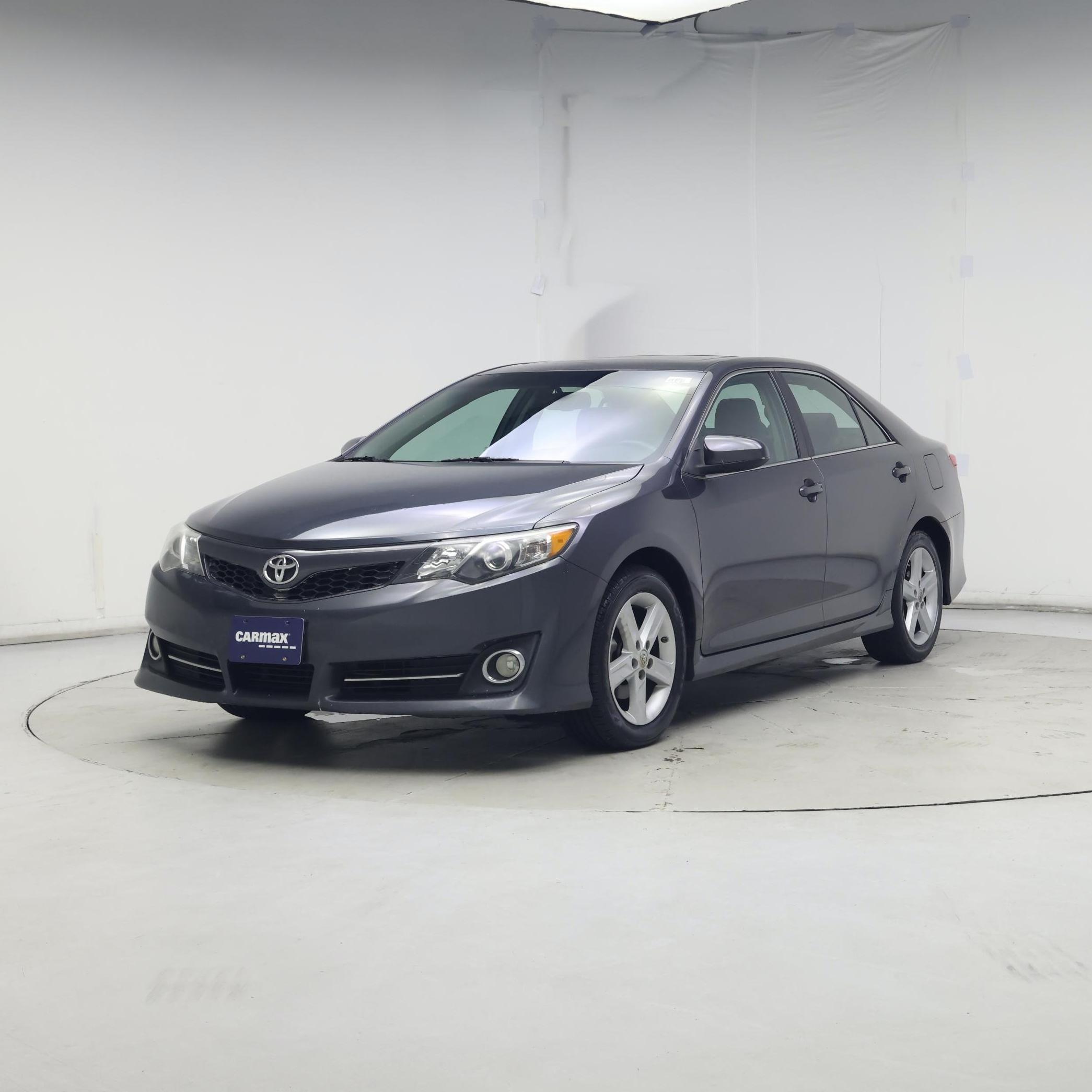 Thumbnail: 2013 Toyota Camry - 4