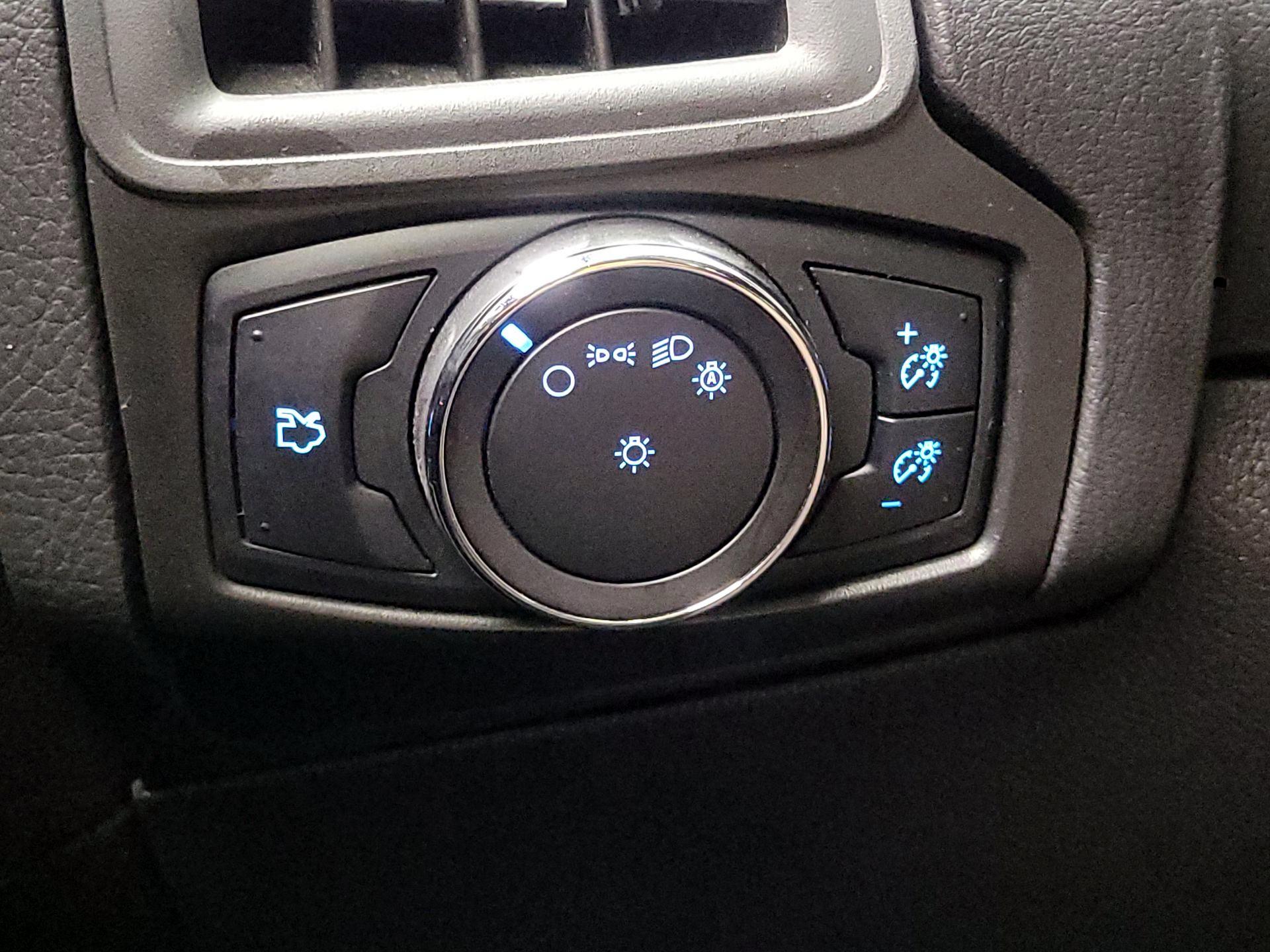 Thumbnail: 2014 Ford Focus - 13
