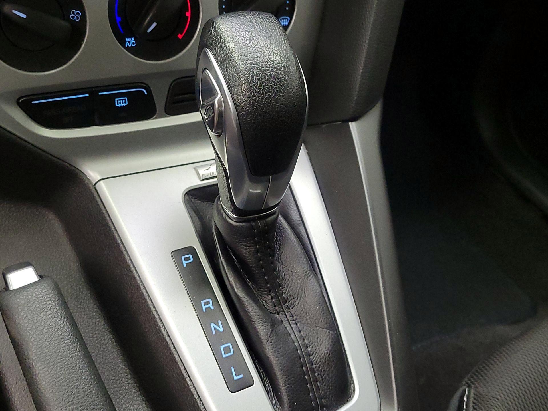 Thumbnail: 2014 Ford Focus - 16