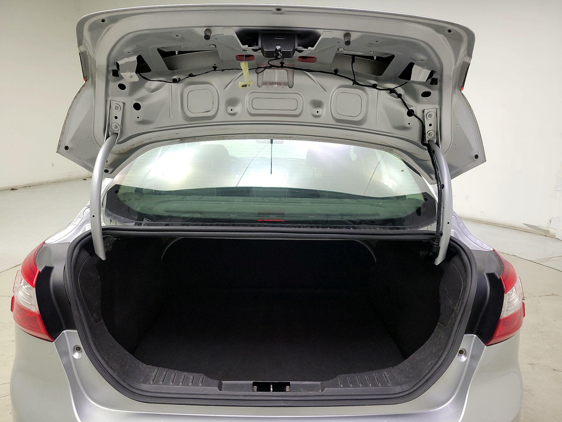 Thumbnail: 2014 Ford Focus - 19