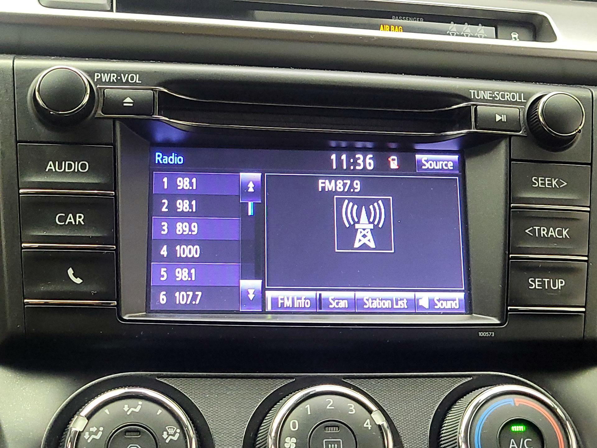 Thumbnail: 2018 Toyota RAV4 - 15