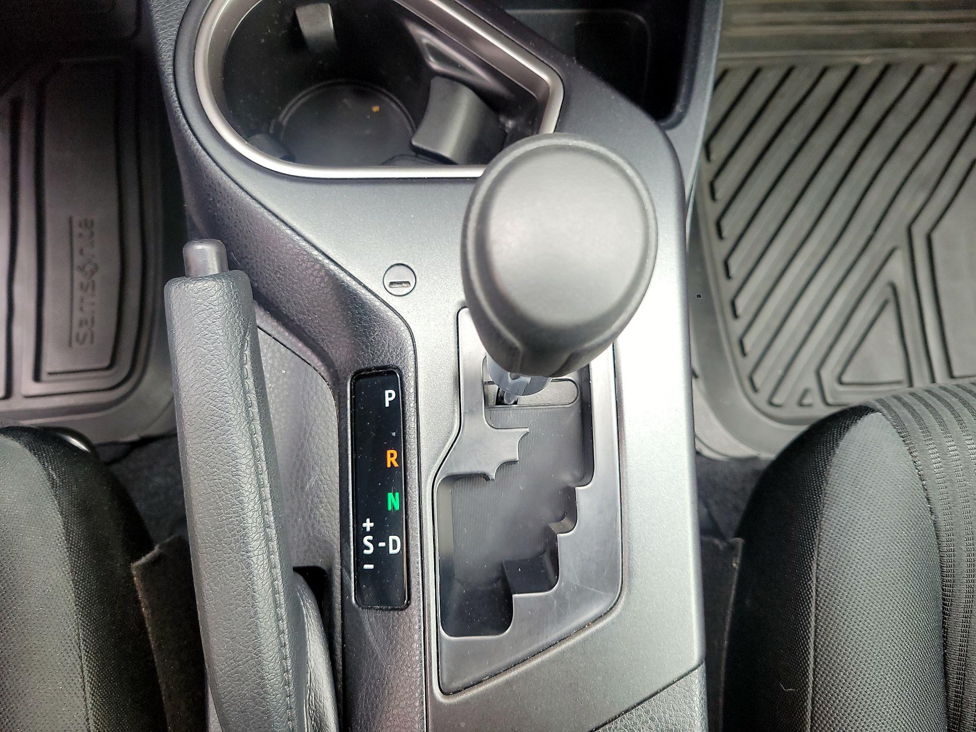 Thumbnail: 2018 Toyota RAV4 - 17