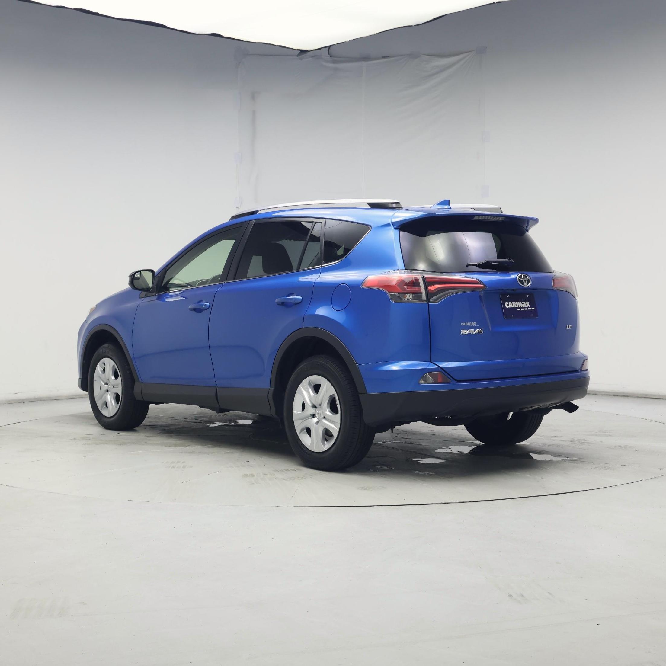 Thumbnail: 2018 Toyota RAV4 - 2