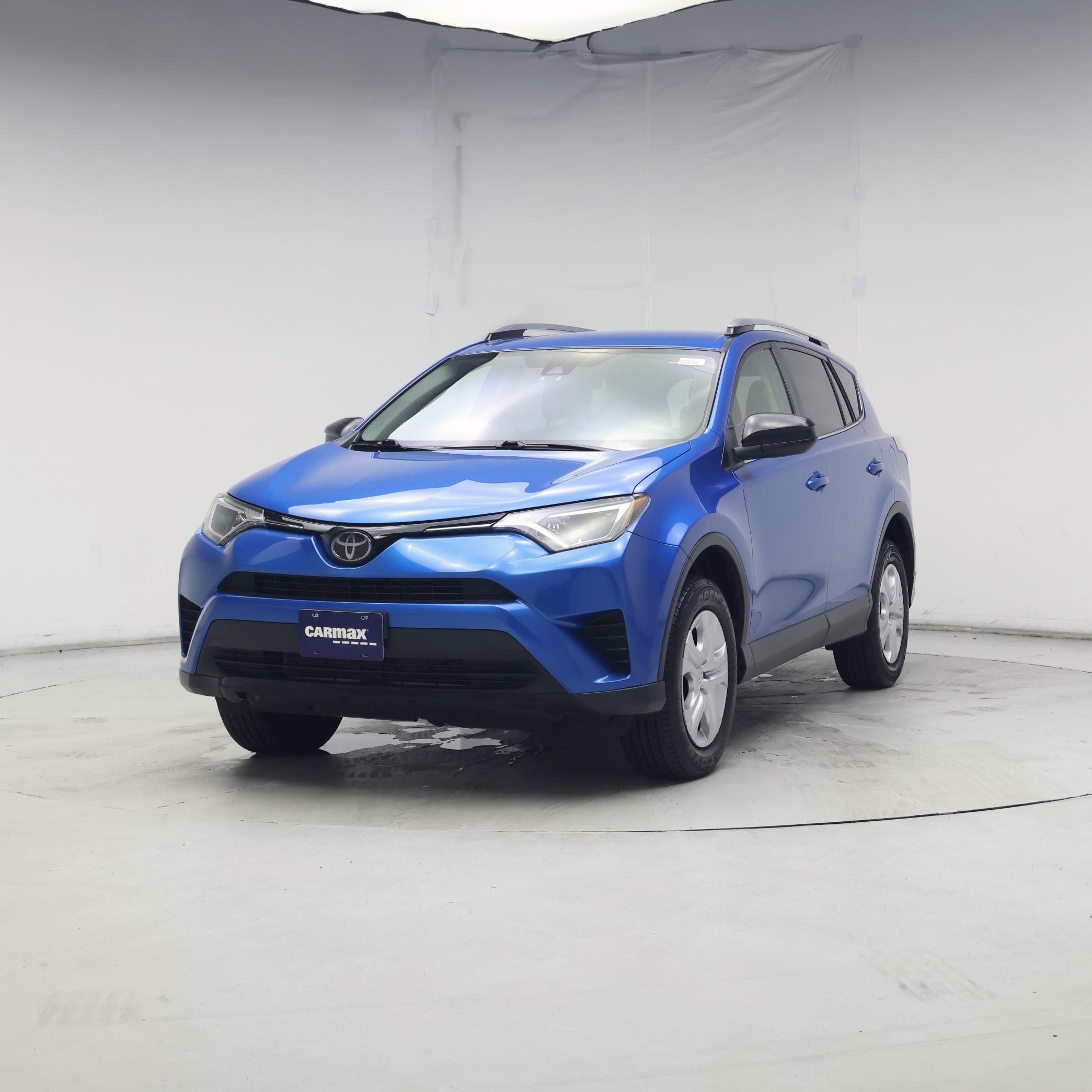 Thumbnail: 2018 Toyota RAV4 - 4