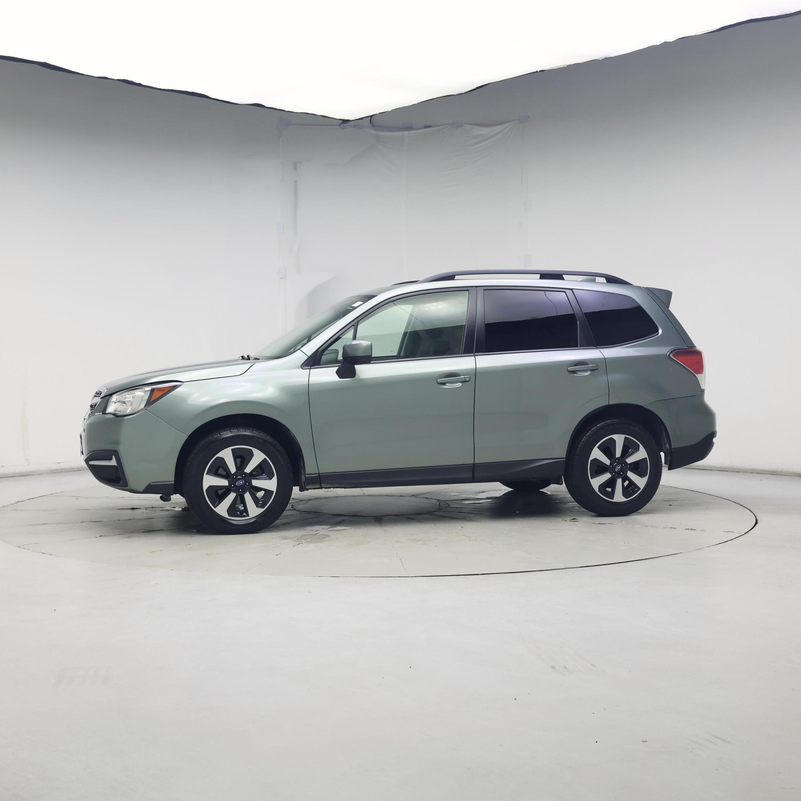 Thumbnail: 2018 Subaru Forester - 3