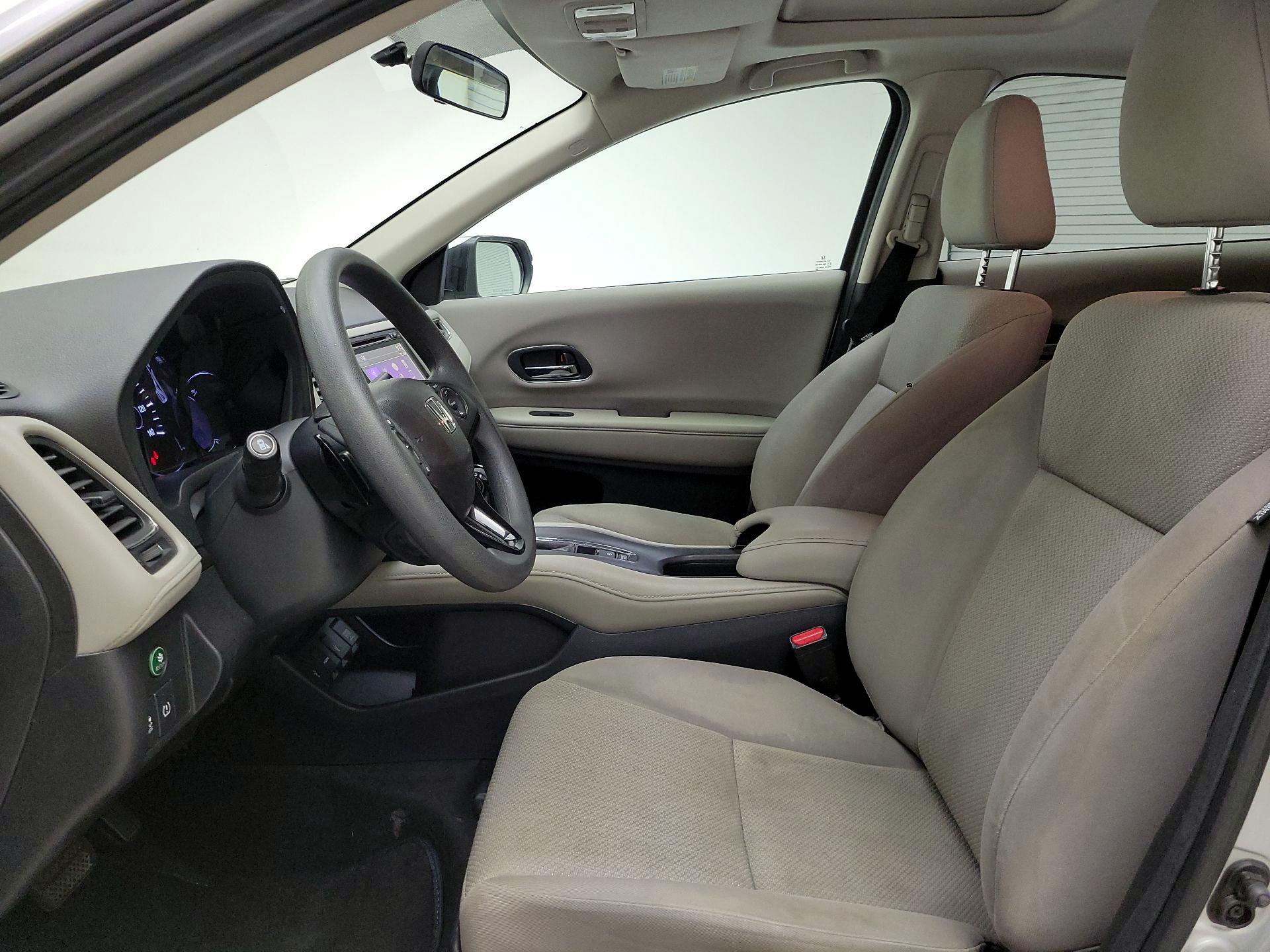 Thumbnail: 2016 Honda HR-V - 11