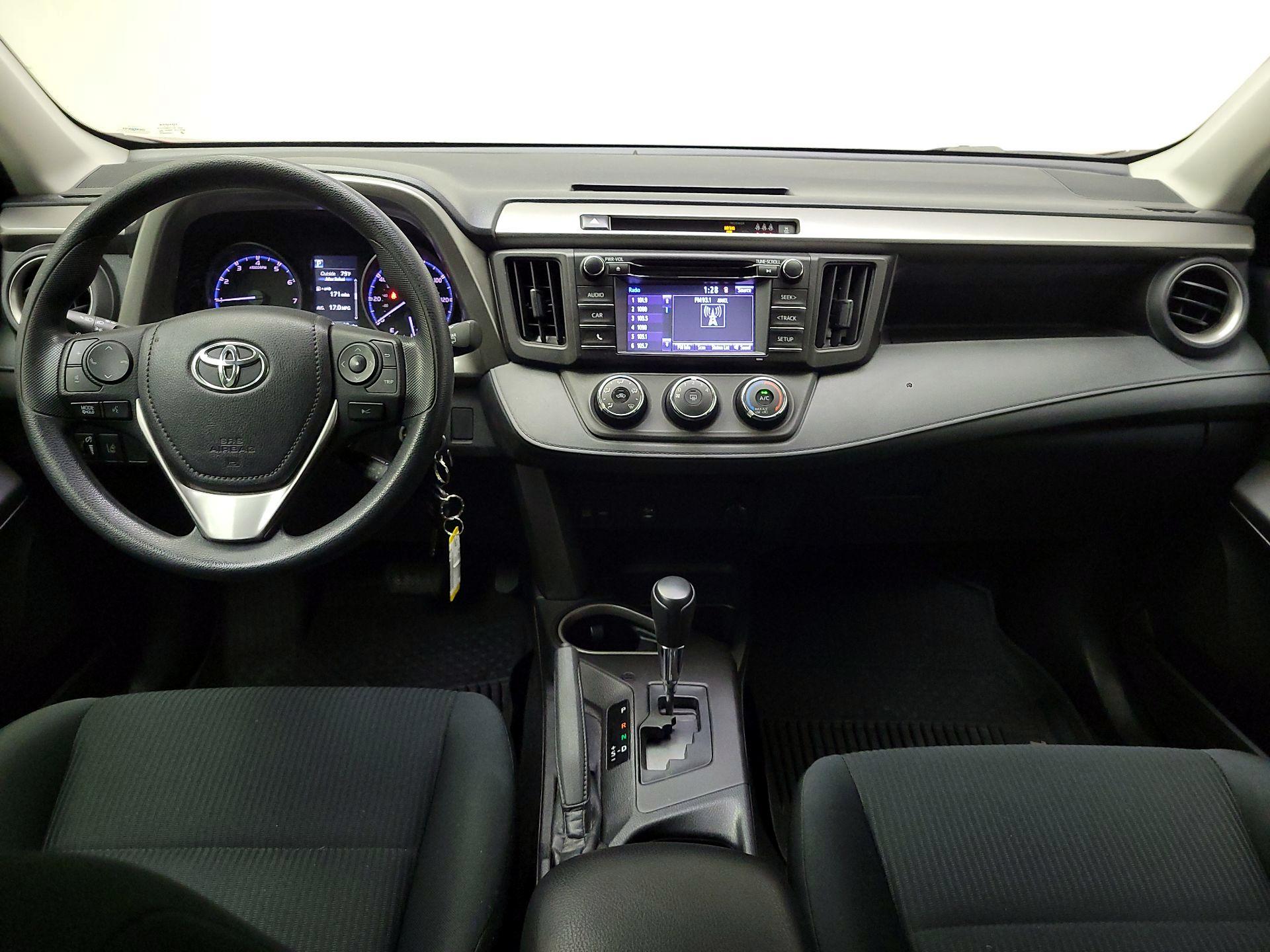 Thumbnail: 2018 Toyota RAV4 - 9