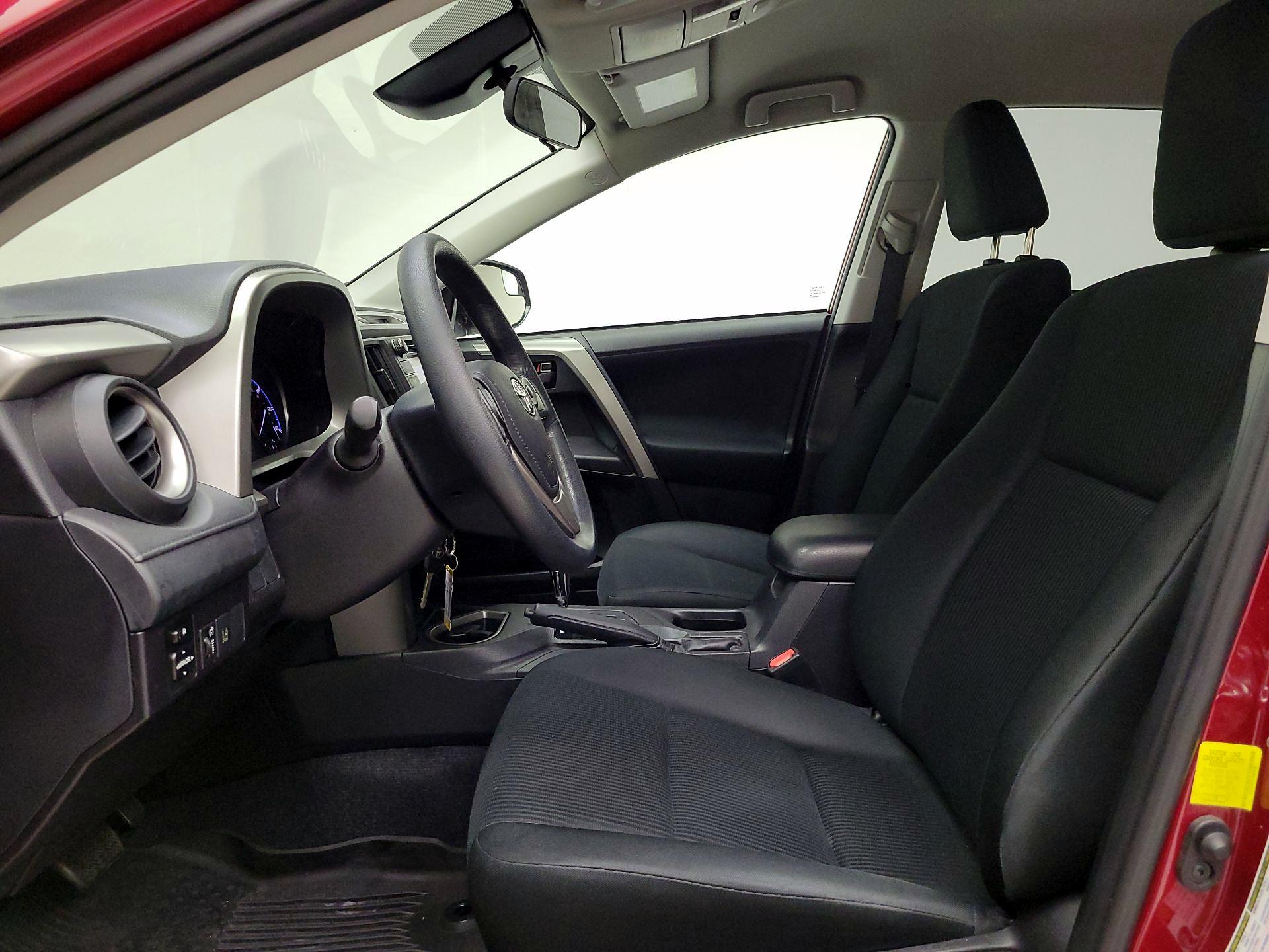 Thumbnail: 2018 Toyota RAV4 - 11