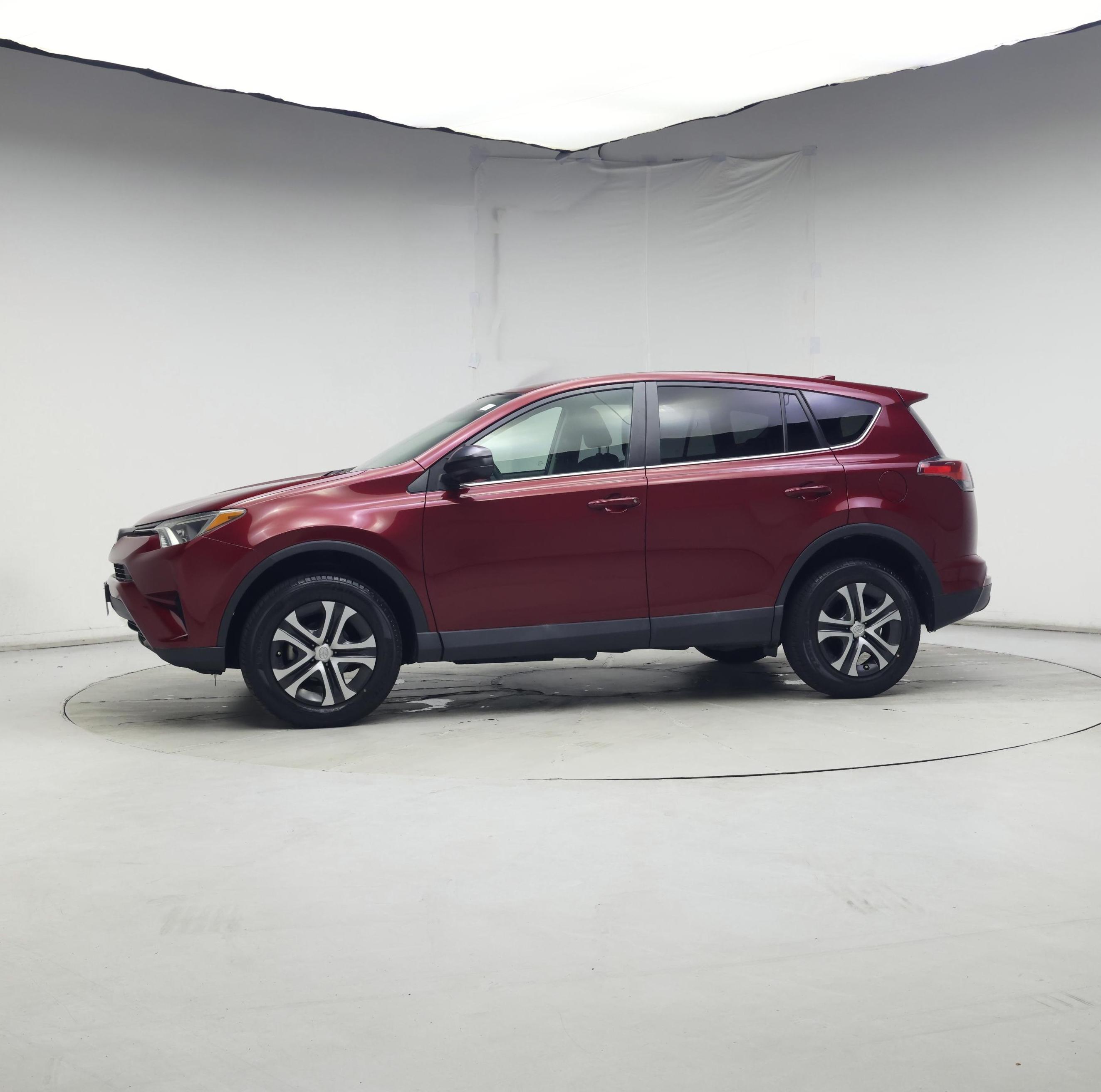 Thumbnail: 2018 Toyota RAV4 - 3