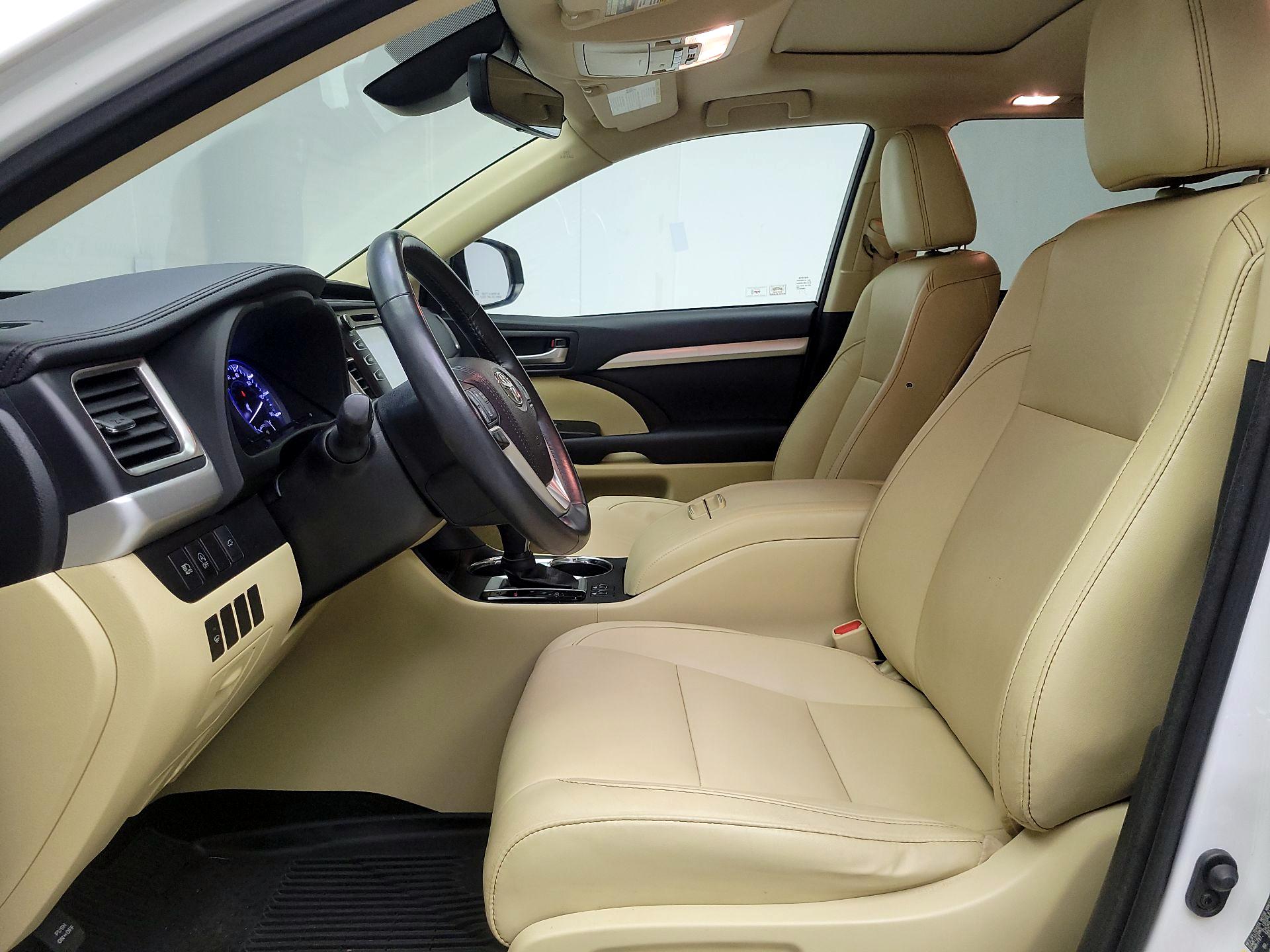 Thumbnail: 2017 Toyota Highlander - 11