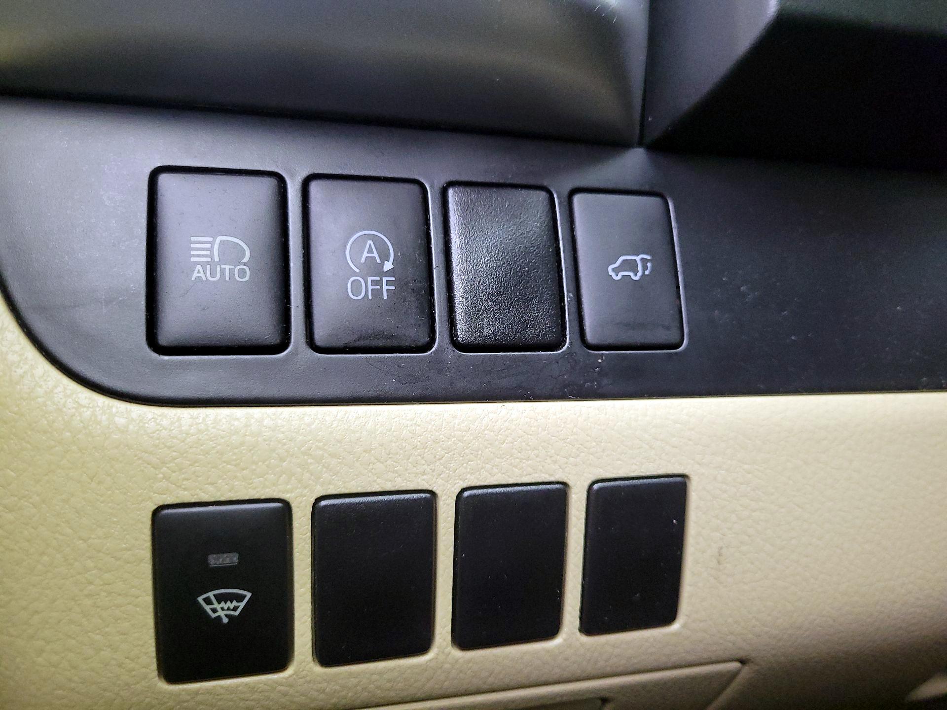 Thumbnail: 2017 Toyota Highlander - 13