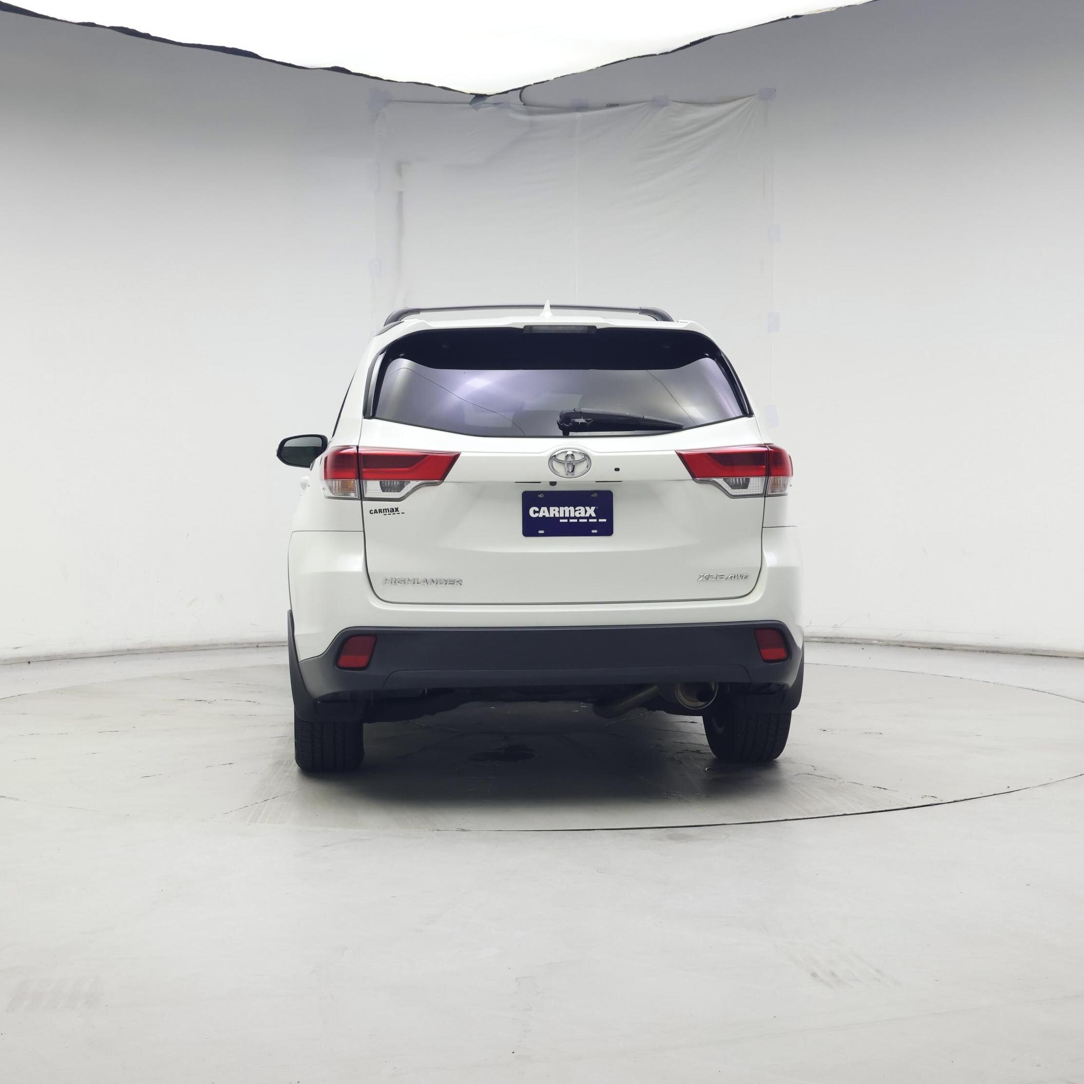 Thumbnail: 2017 Toyota Highlander - 6