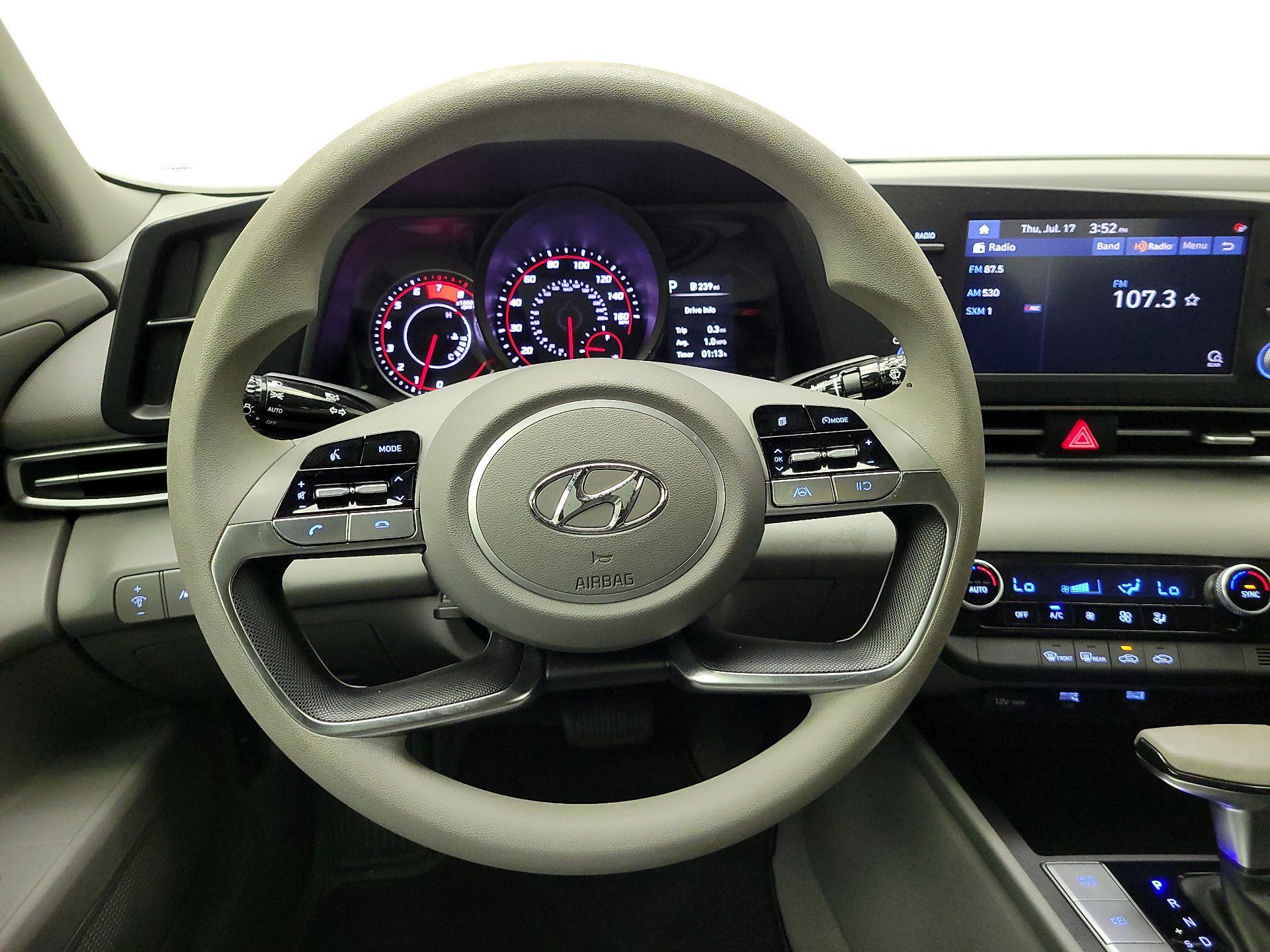 Thumbnail: 2022 Hyundai Elantra - 10