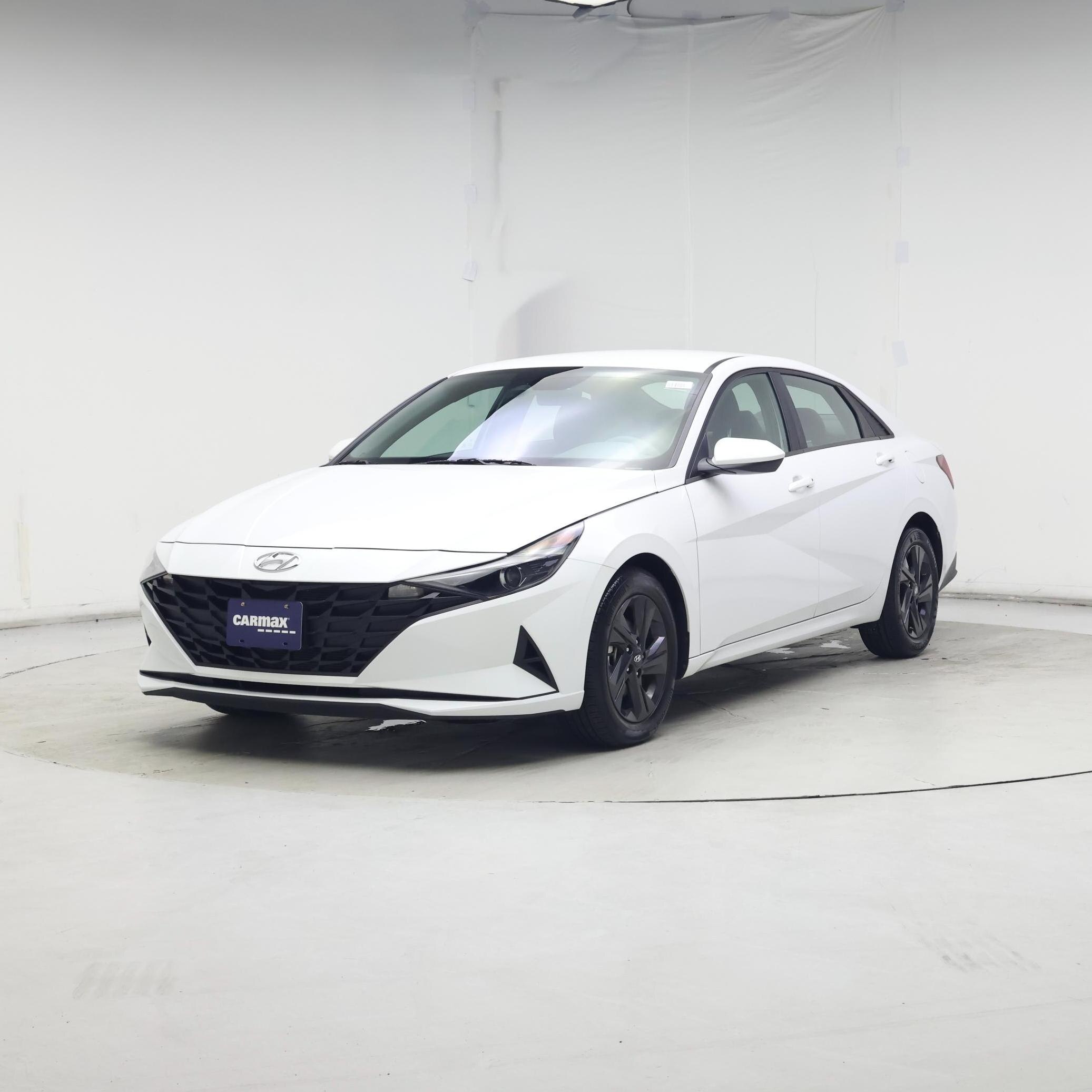 Thumbnail: 2022 Hyundai Elantra - 4