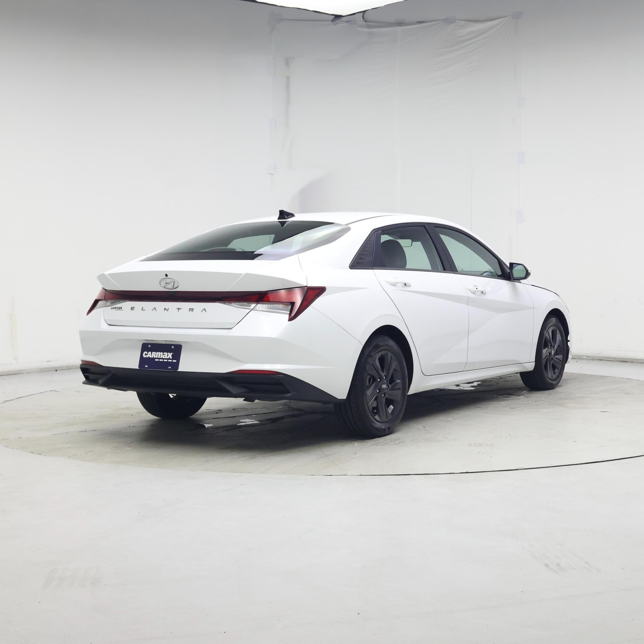 Thumbnail: 2022 Hyundai Elantra - 8