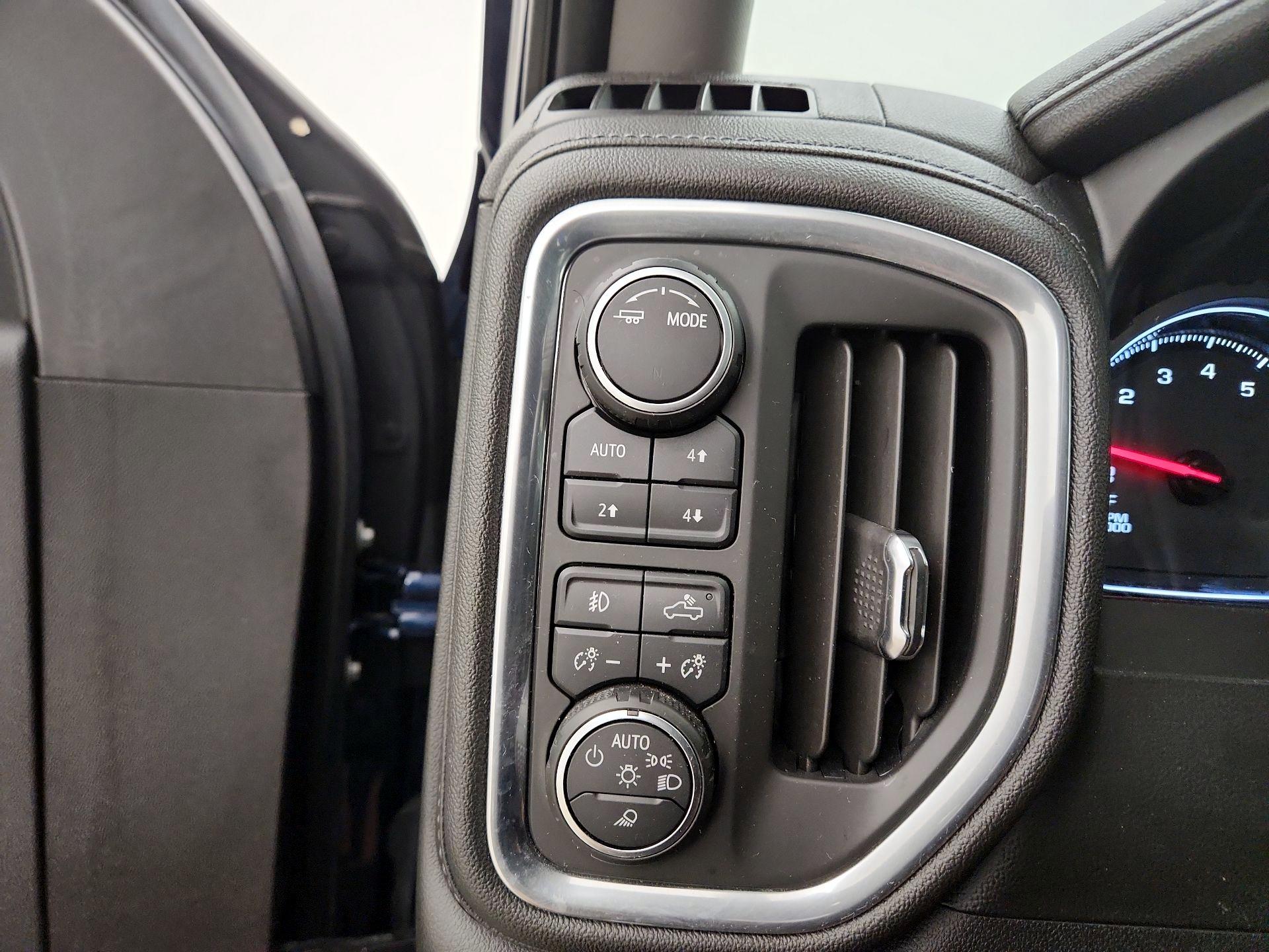 Thumbnail: 2020 Chevrolet Silverado 1500 - 13