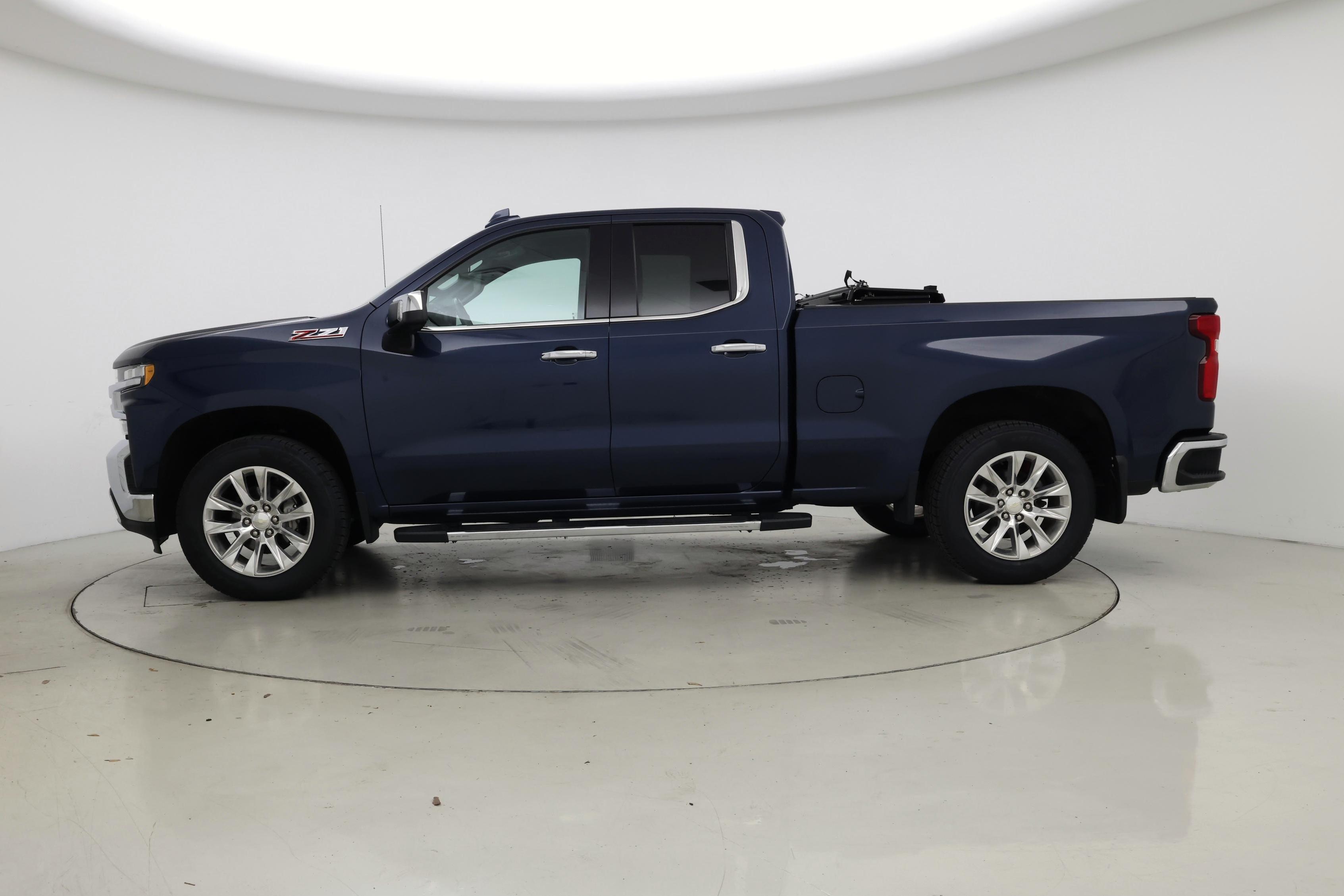 Thumbnail: 2020 Chevrolet Silverado 1500 - 3