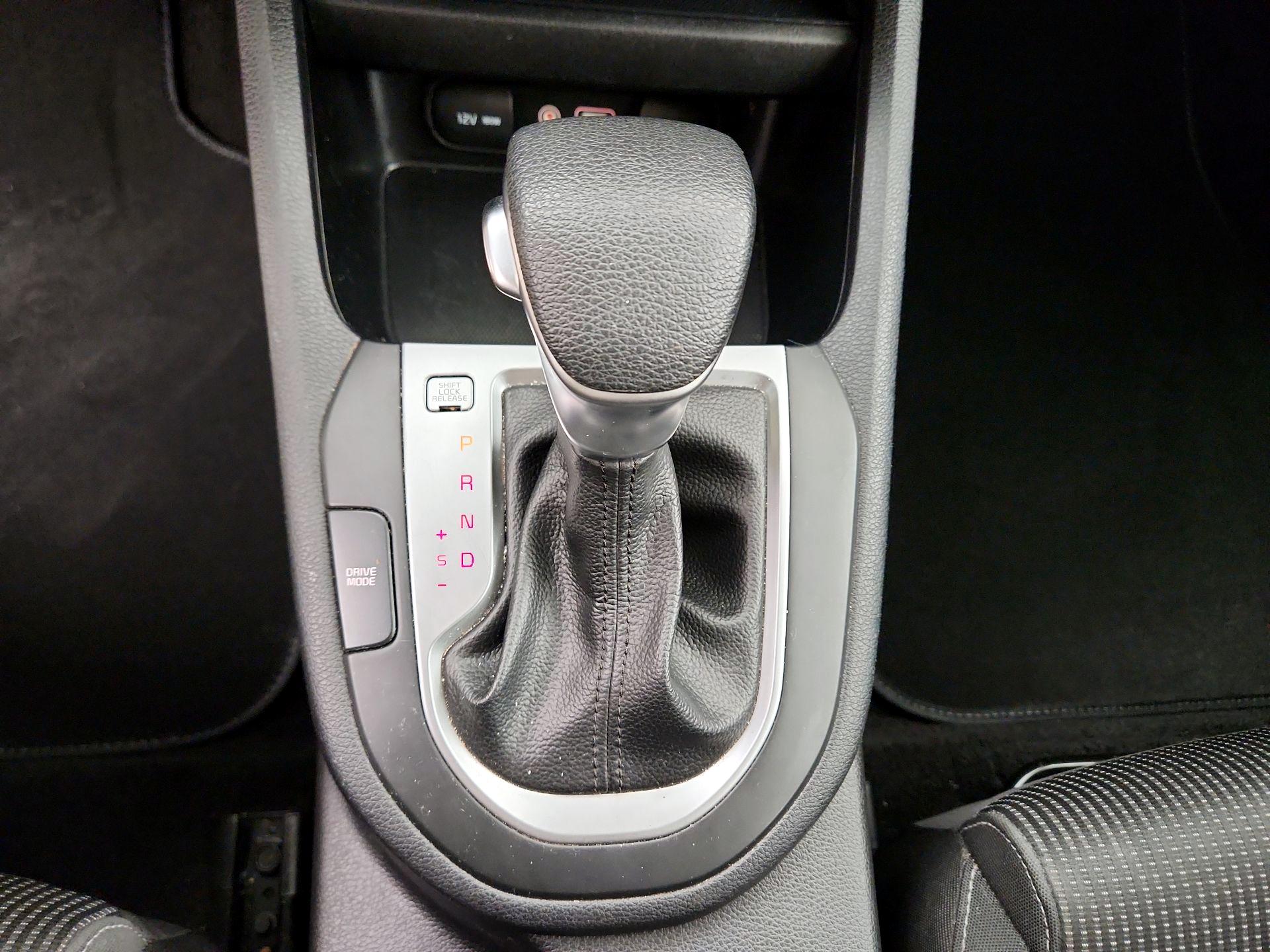 Thumbnail: 2019 Kia Forte - 17